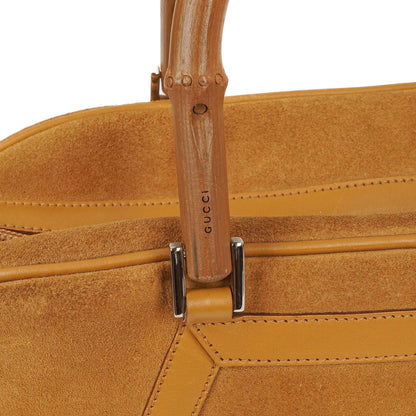 Gucci Obergrifftasche aus braunem Wildleder und Leder mit Bambusdetail