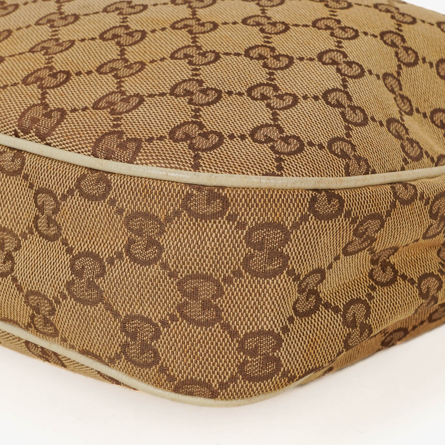 Gucci Charmy GG Canvas Hobo-Tasche in Beige