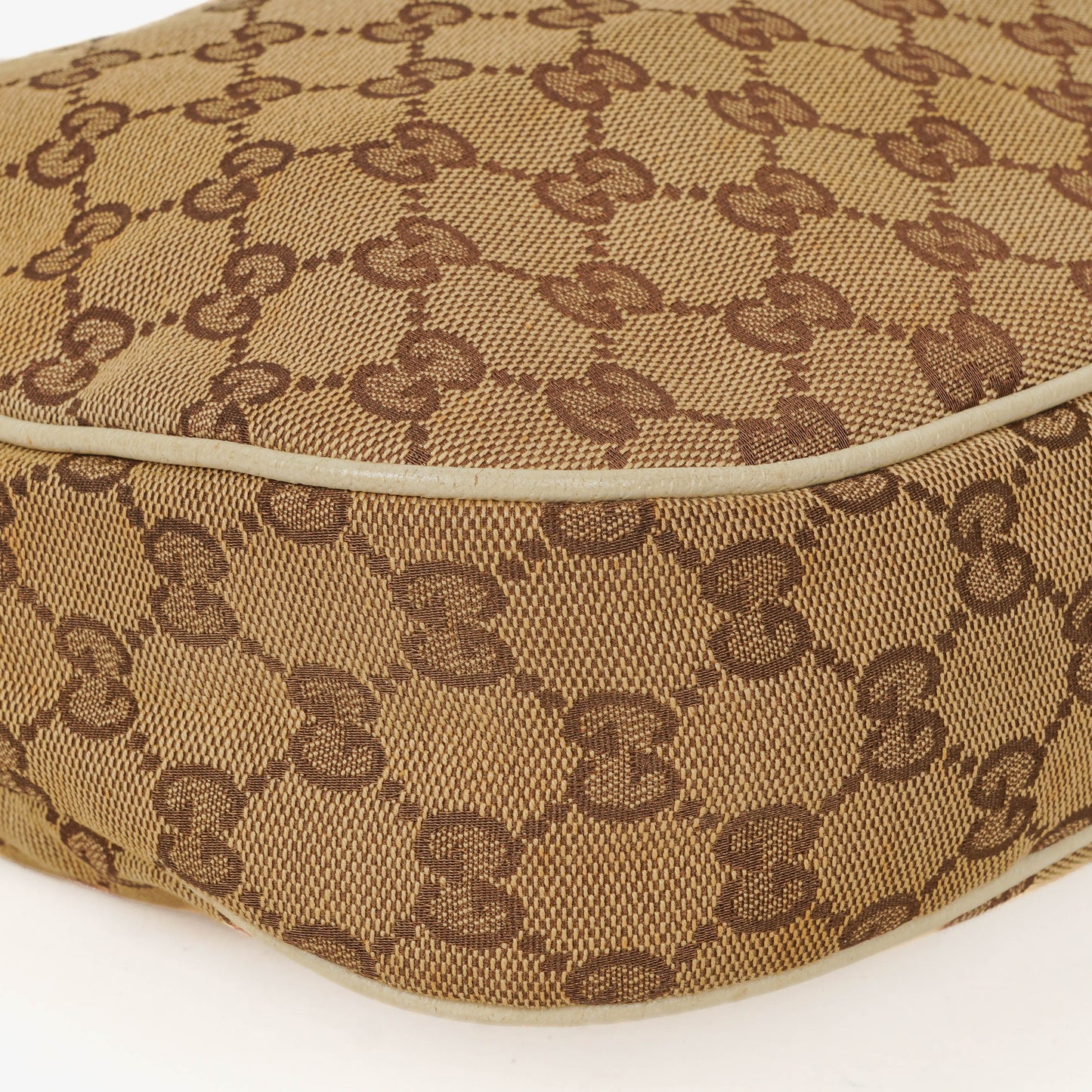 Gucci Charmy GG Canvas Hobo-Tasche in Beige
