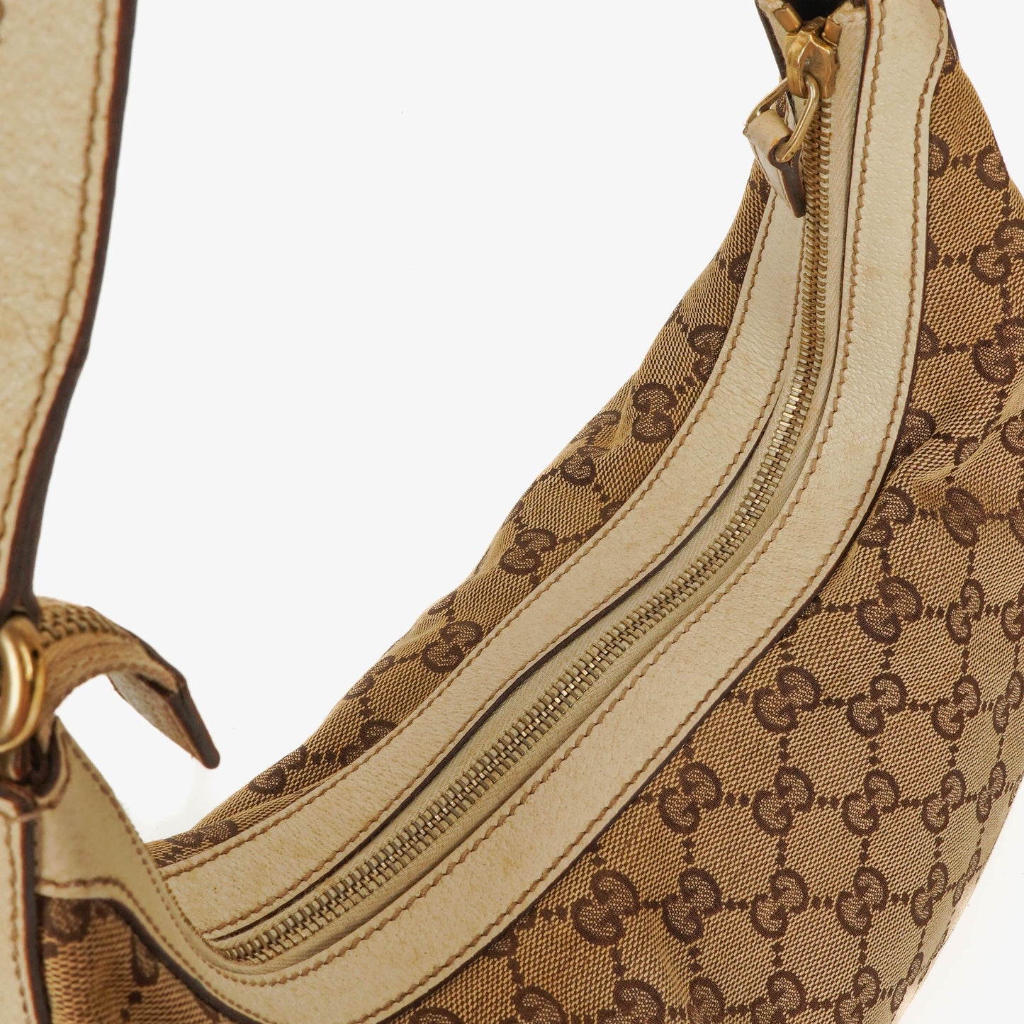 Gucci Charmy GG Canvas Hobo-Tasche in Beige