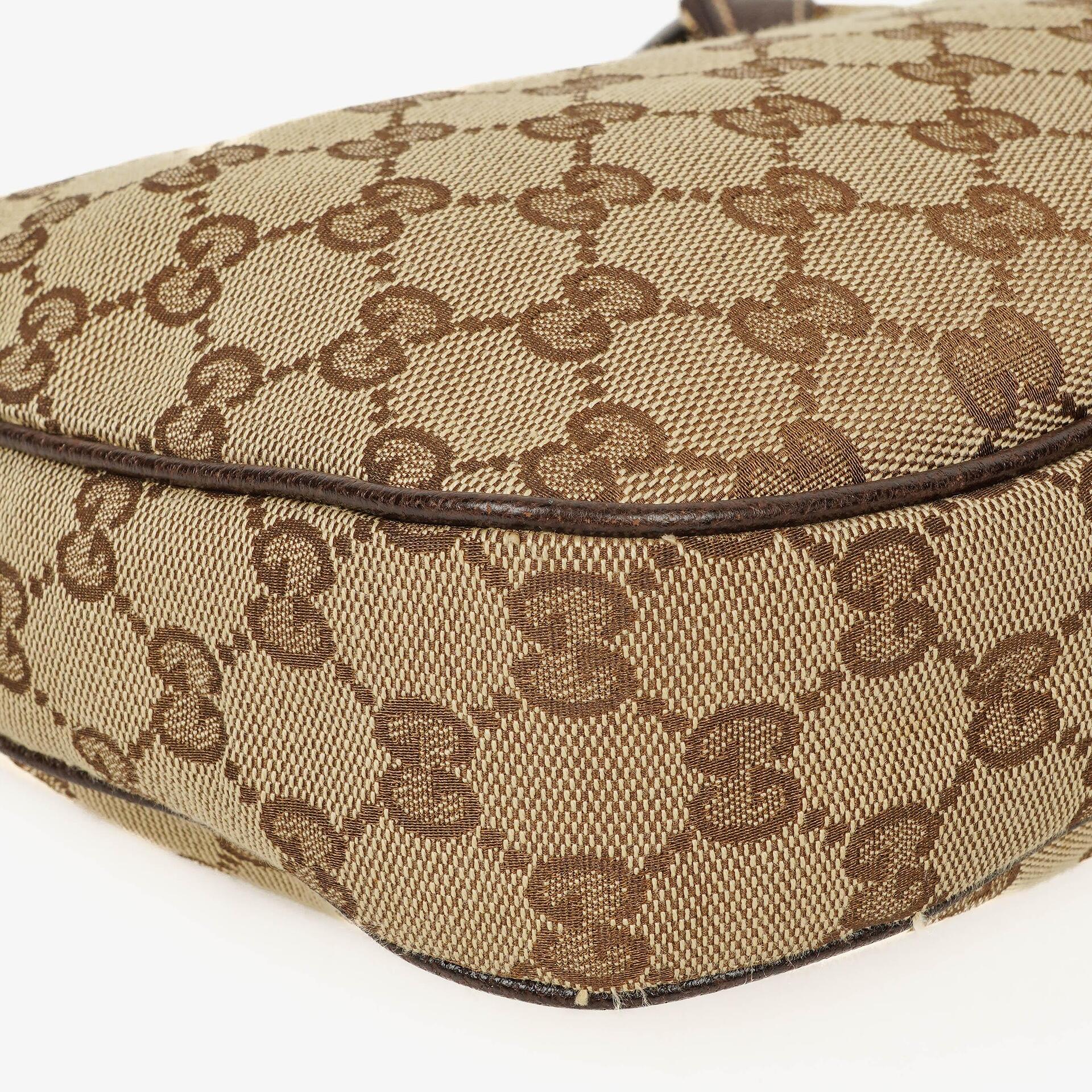 Gucci Charmy Hobo-Tasche aus beigem GG Canvas