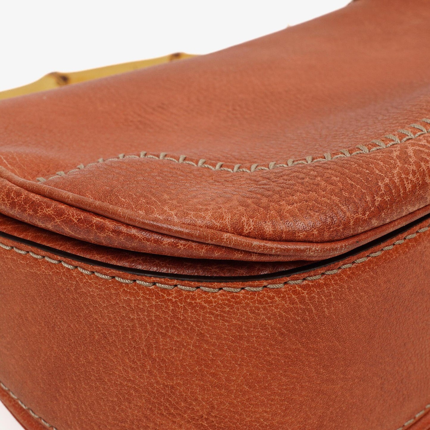 Gucci Medium New Convertible Bamboo Top Handle Tasche aus genarbtem Kalbsleder in Koralle