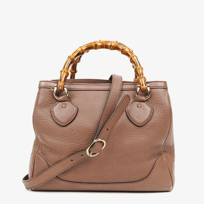 Gucci Diana Tote aus schwarzem genarbtem Leder mit Bambus-Tragegriff