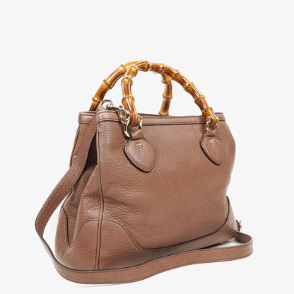Gucci Diana Tote aus schwarzem genarbtem Leder mit Bambus-Tragegriff