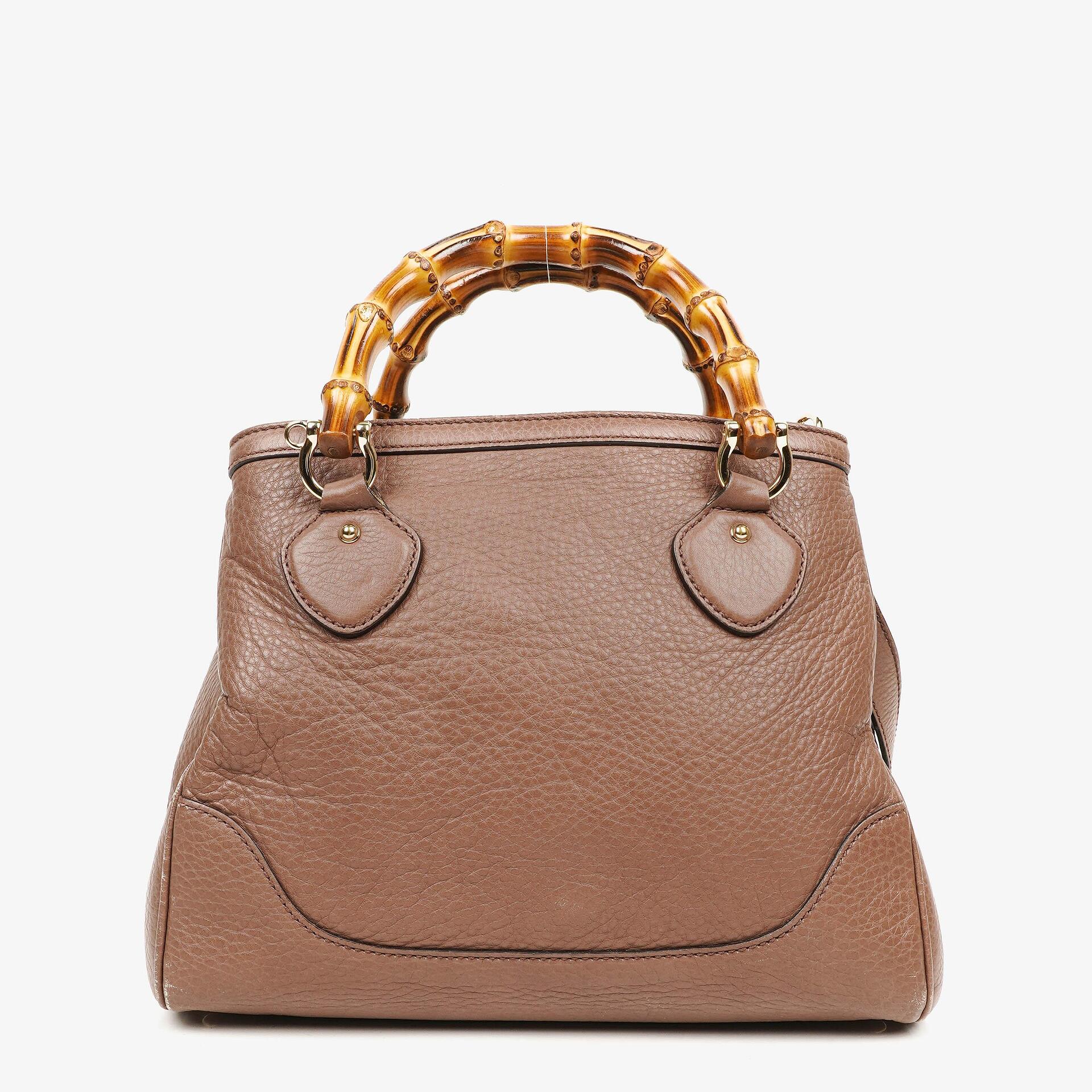 Gucci Diana Tote aus schwarzem genarbtem Leder mit Bambus-Tragegriff