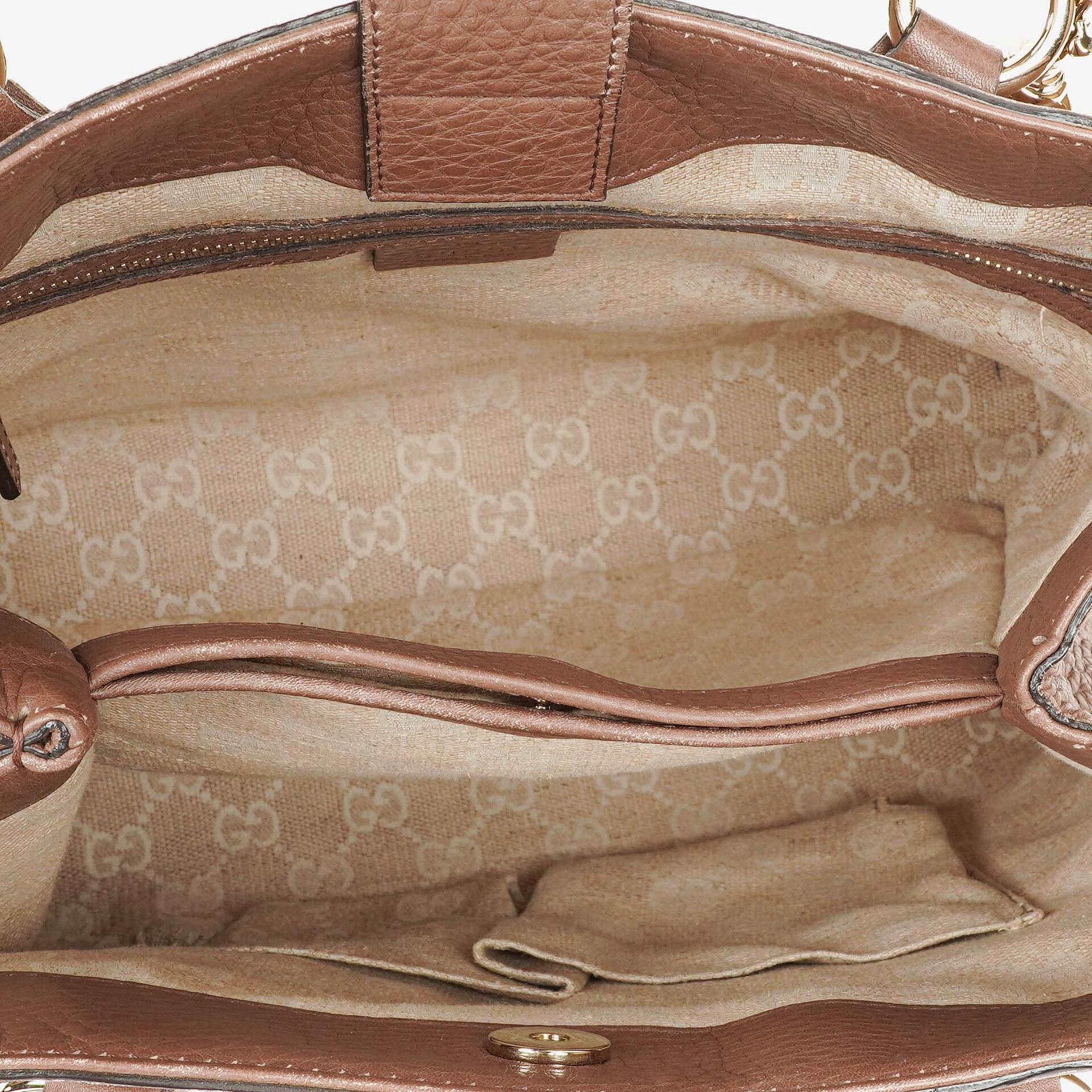 Gucci Diana Tote aus schwarzem genarbtem Leder mit Bambus-Tragegriff