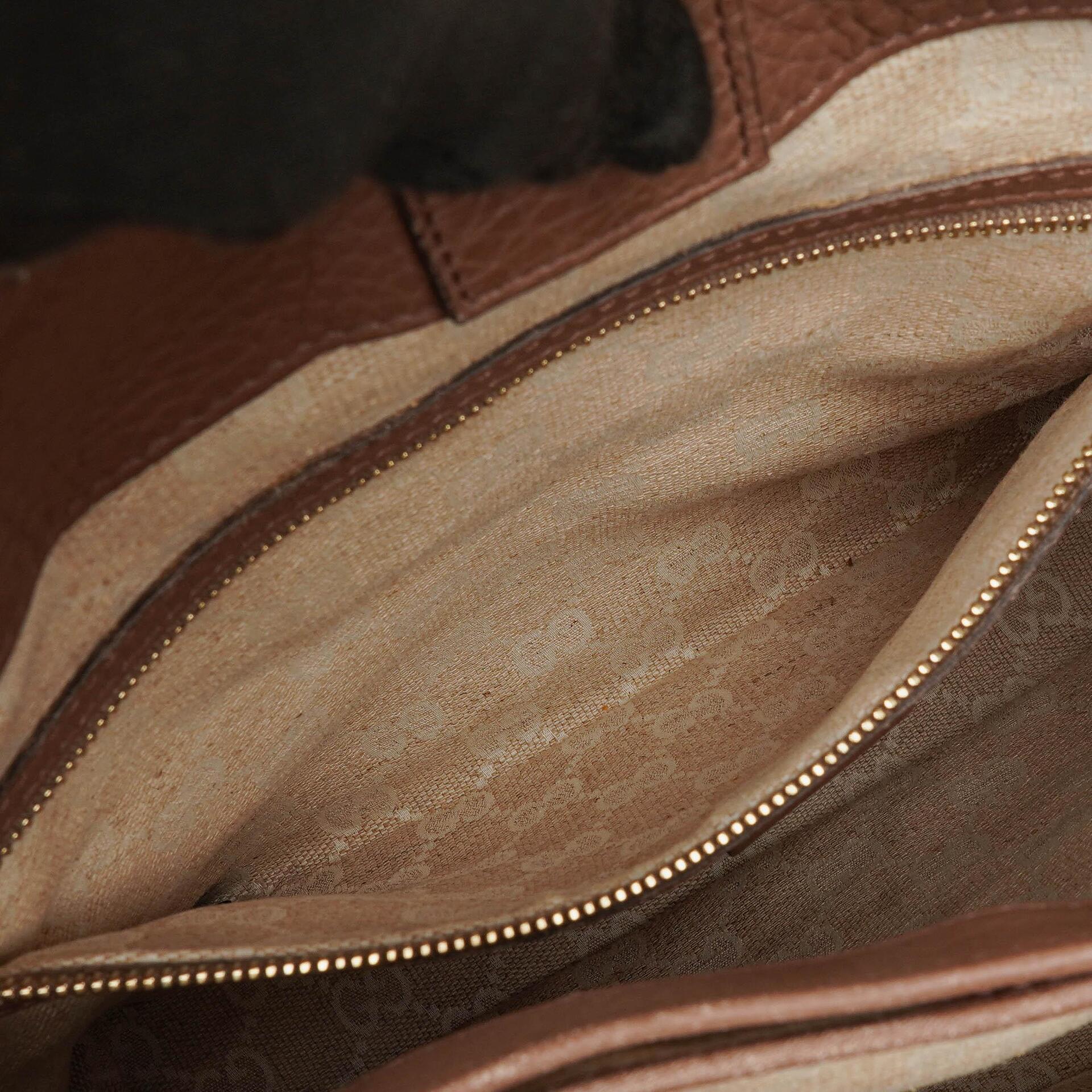 Gucci Diana Tote aus schwarzem genarbtem Leder mit Bambus-Tragegriff