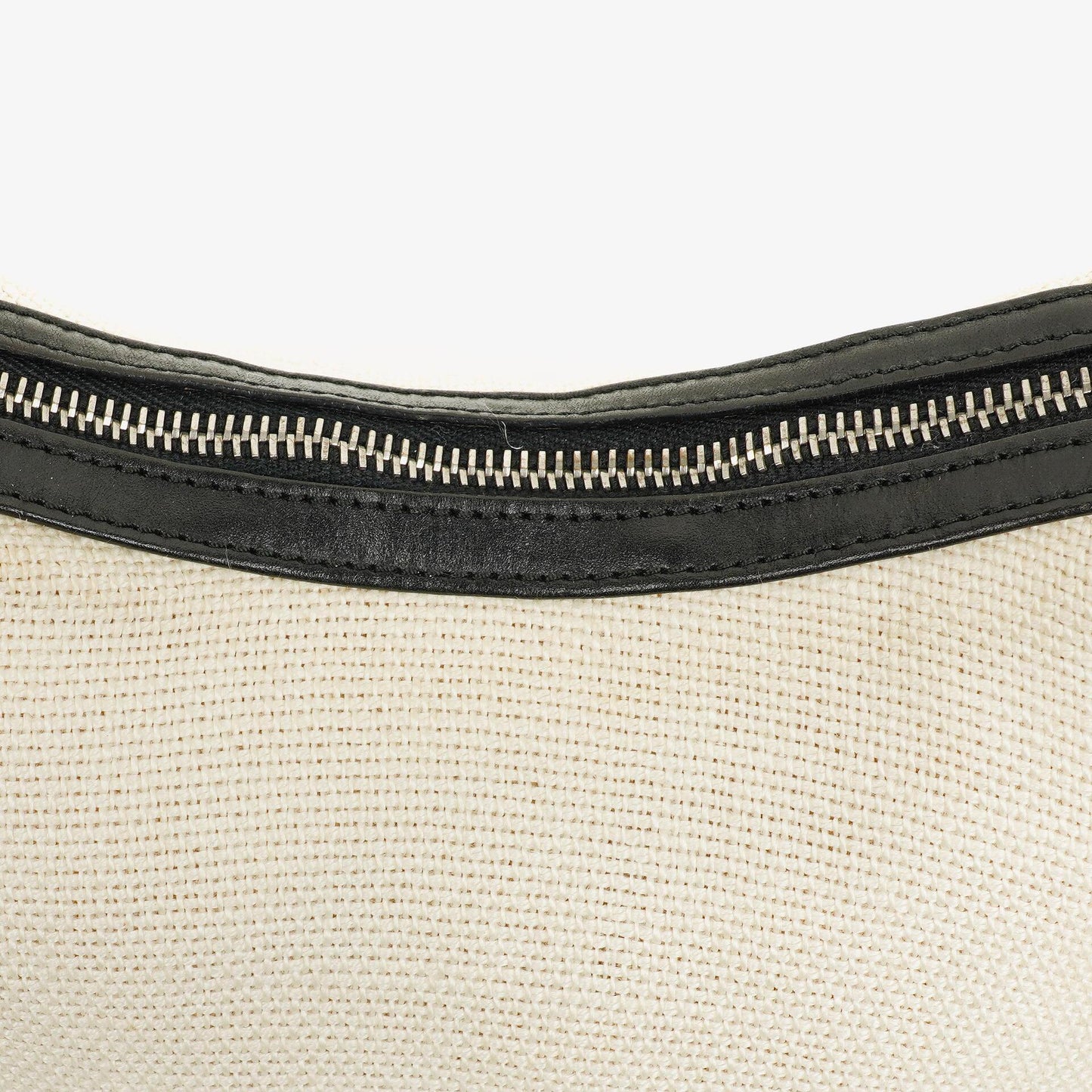 Gucci GG Schulter-Hobo aus zweifarbigem Gewebe