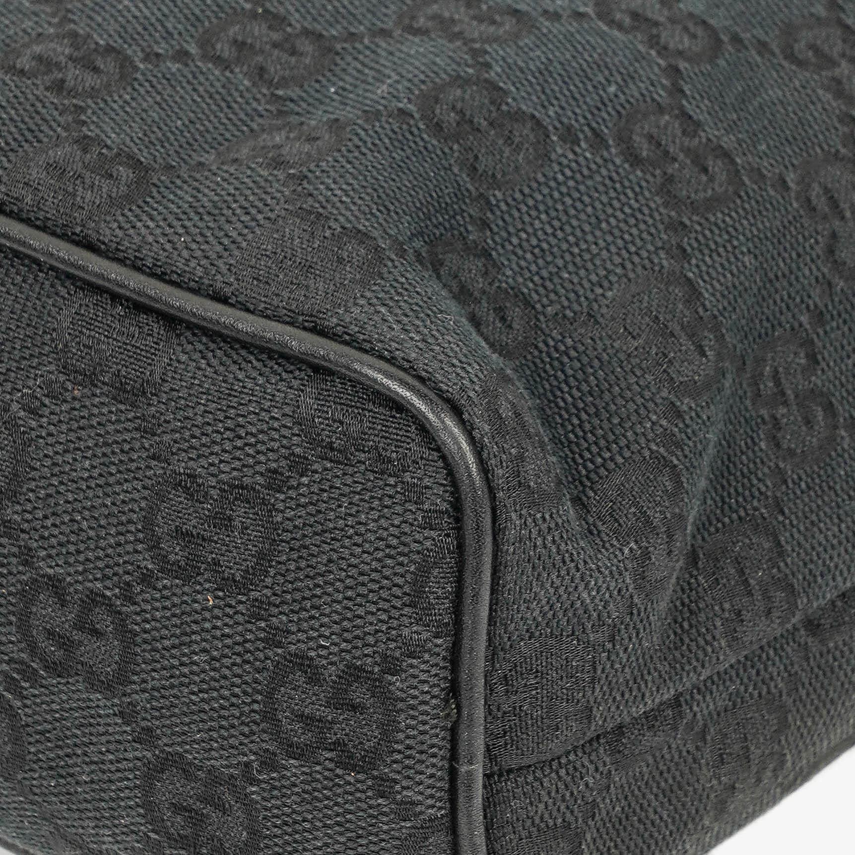Gucci GG Canvas Mini Hobo-Tasche