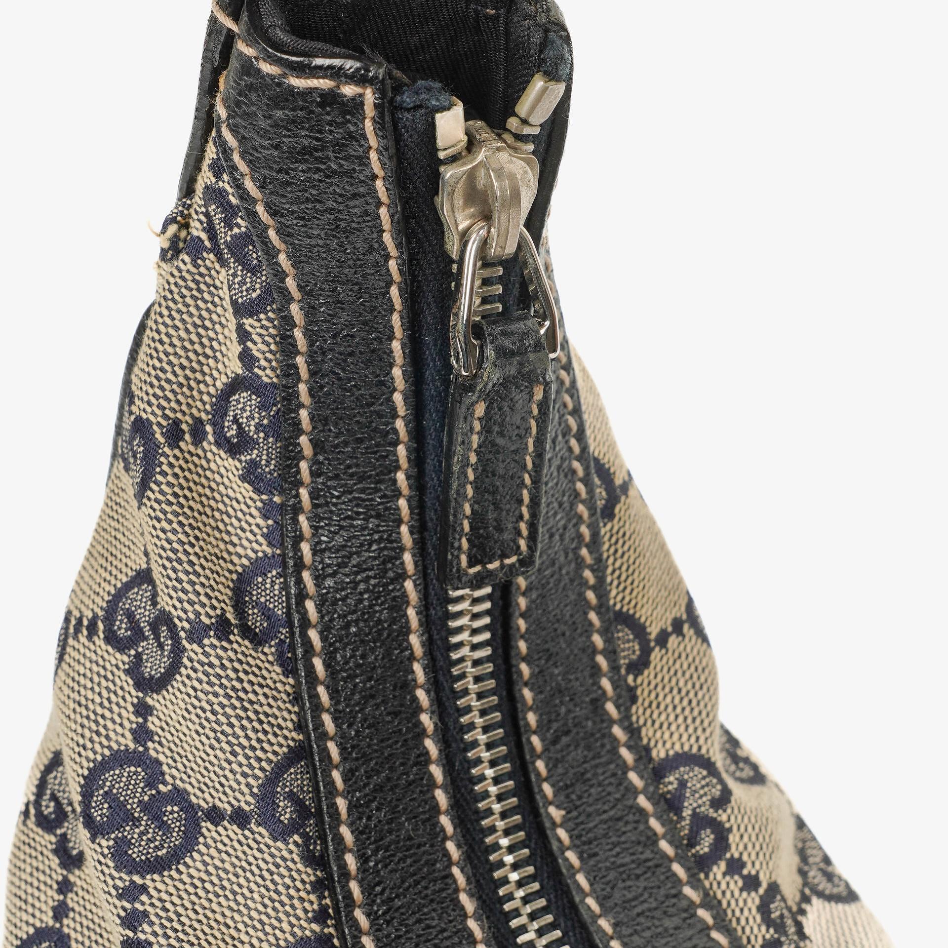 Gucci GG Canvas Schultertasche