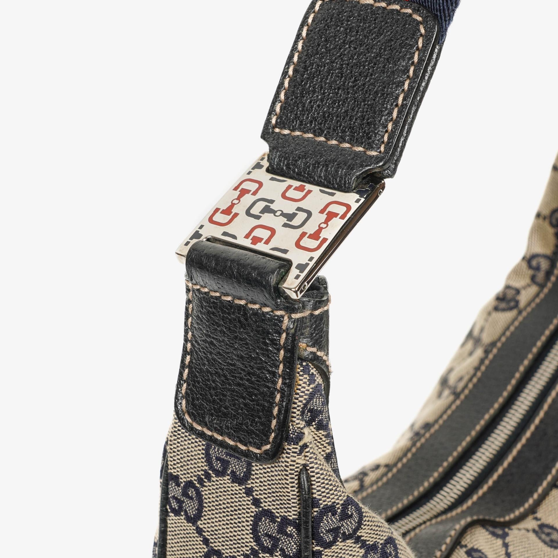 Gucci GG Canvas Schultertasche