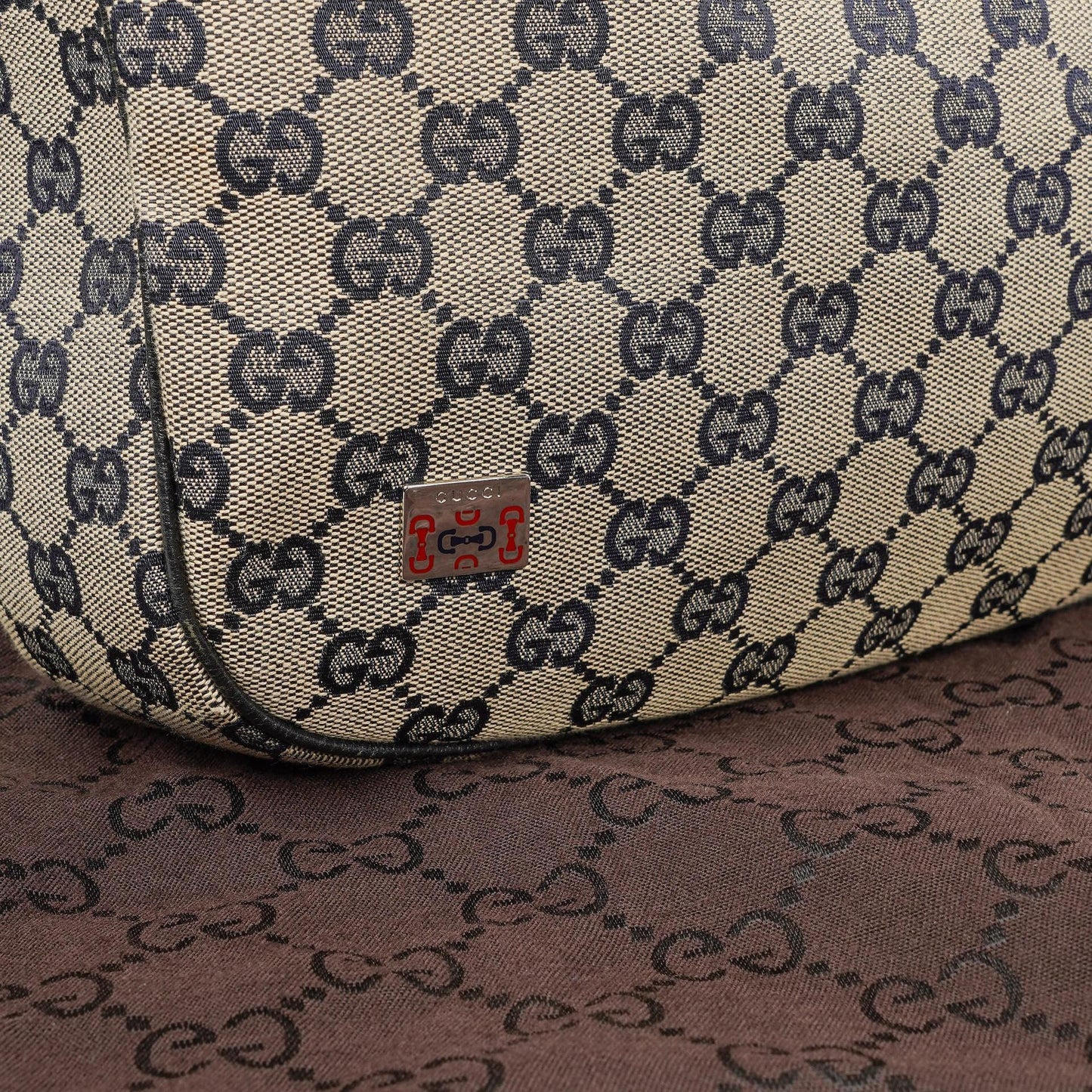 Gucci GG Canvas Schultertasche