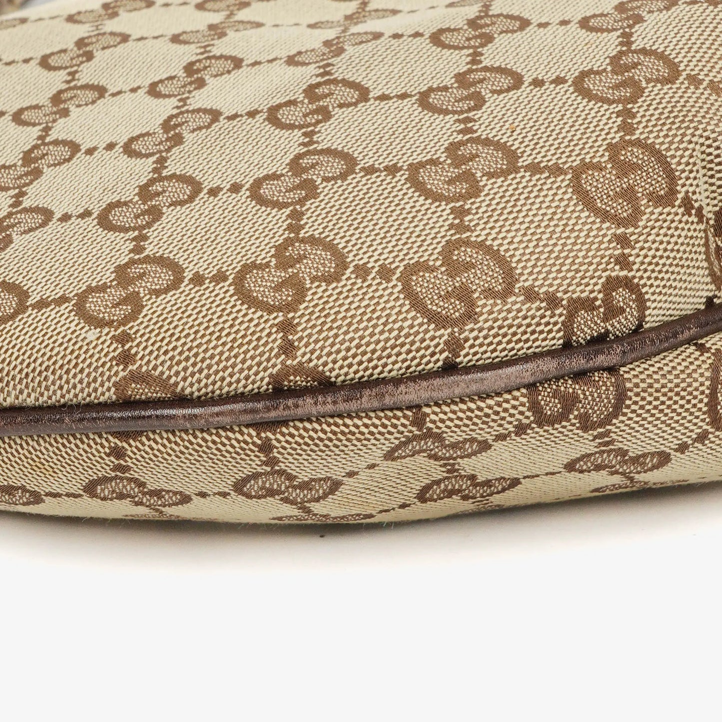 Gucci GG Canvas Schultertasche
