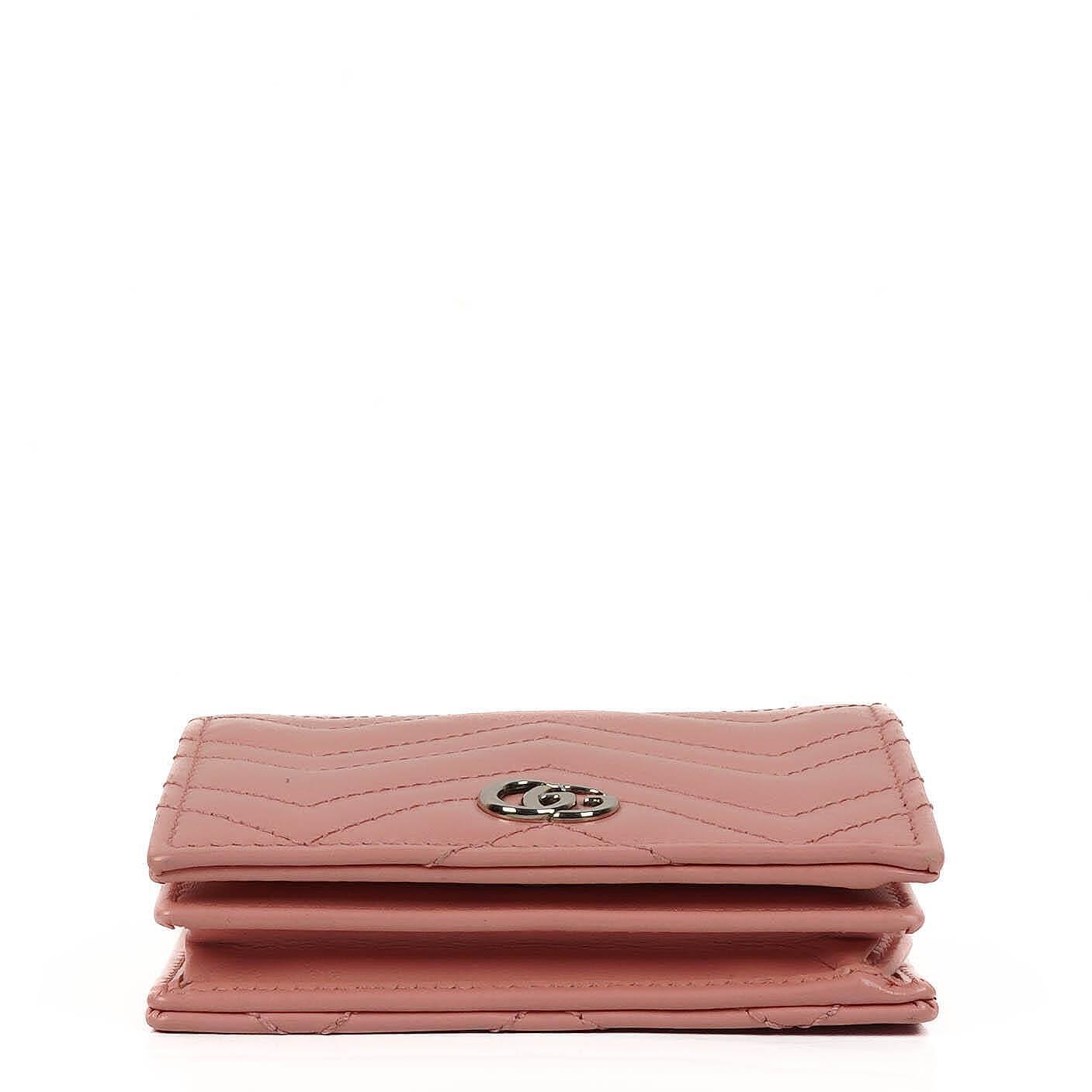 Gucci GG Marmont Kleine Geldbörse an Kette Rosa Leder Silberfarbene Beschläge