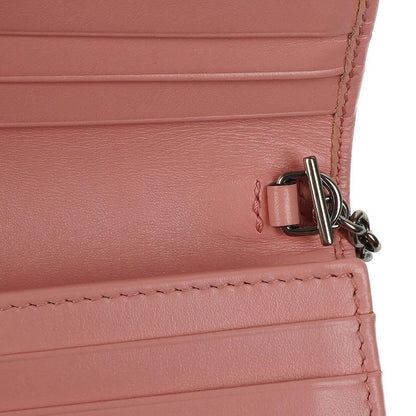 Gucci GG Marmont Kleine Geldbörse an Kette Rosa Leder Silberfarbene Beschläge