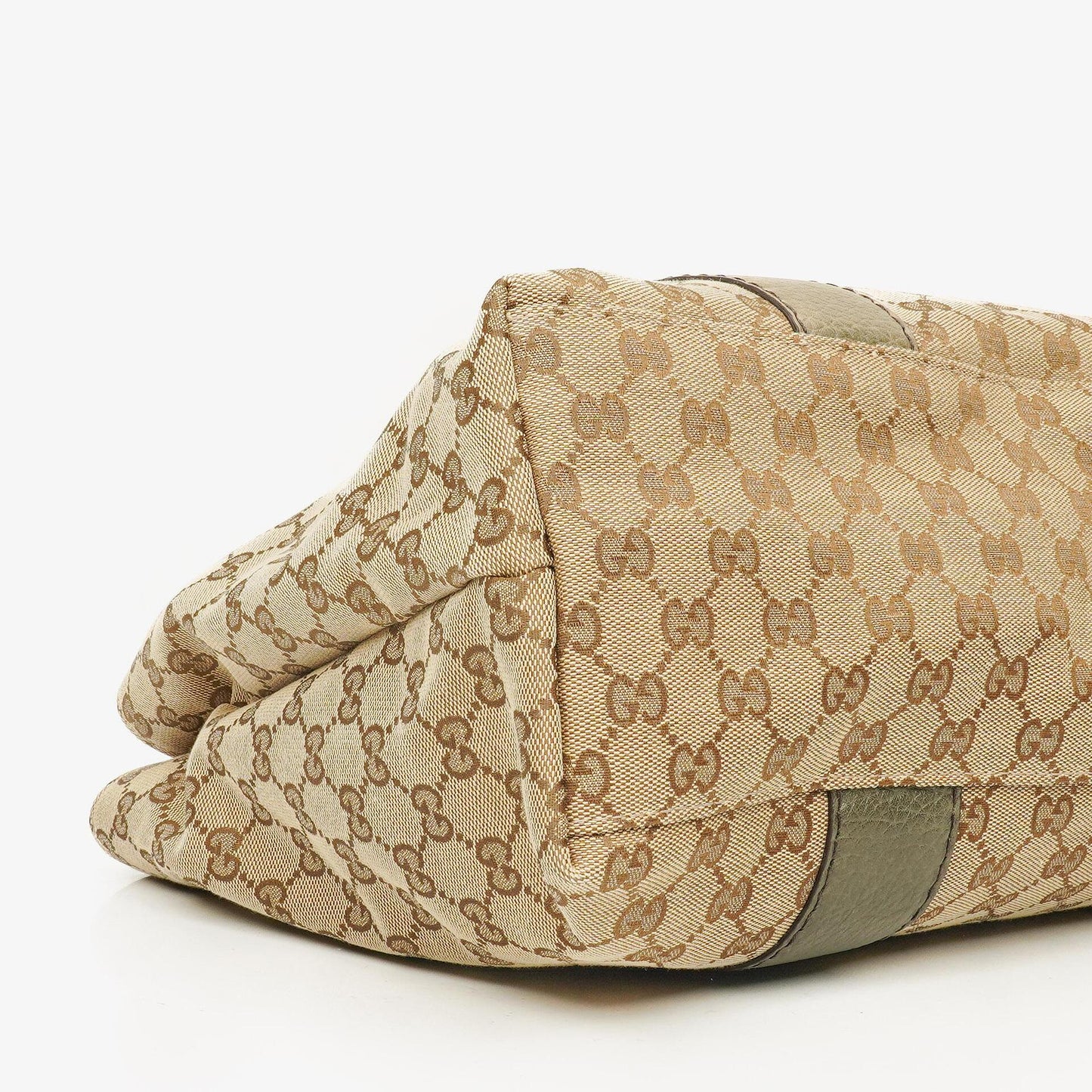 Gucci GG Monogram Canvas Top-Handle-Tasche in Beige mit Bambusgriff