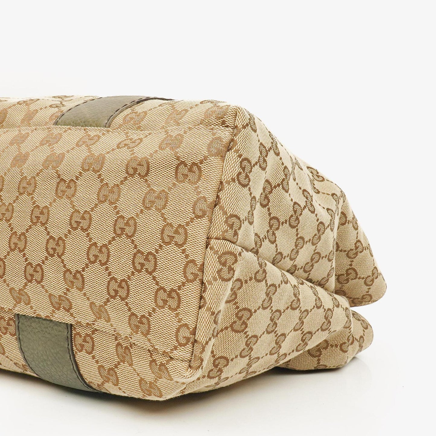 Gucci GG Monogram Canvas Top-Handle-Tasche in Beige mit Bambusgriff