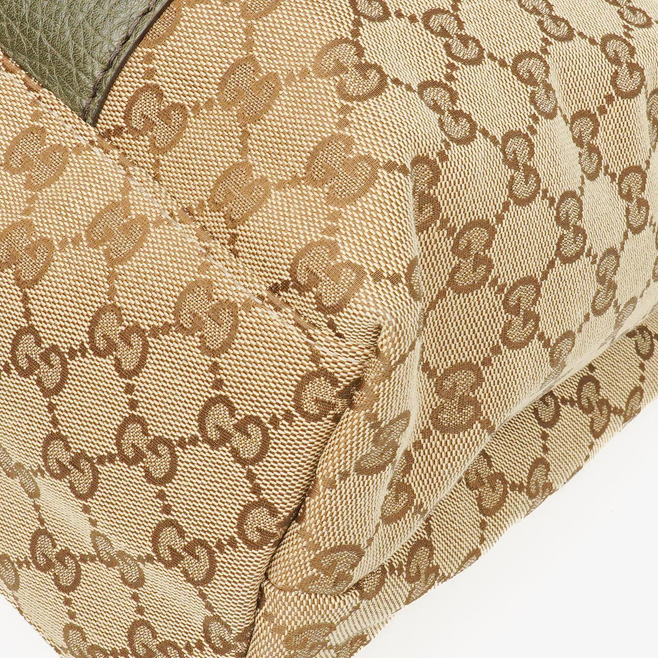 Gucci GG Monogram Canvas Top-Handle-Tasche in Beige mit Bambusgriff
