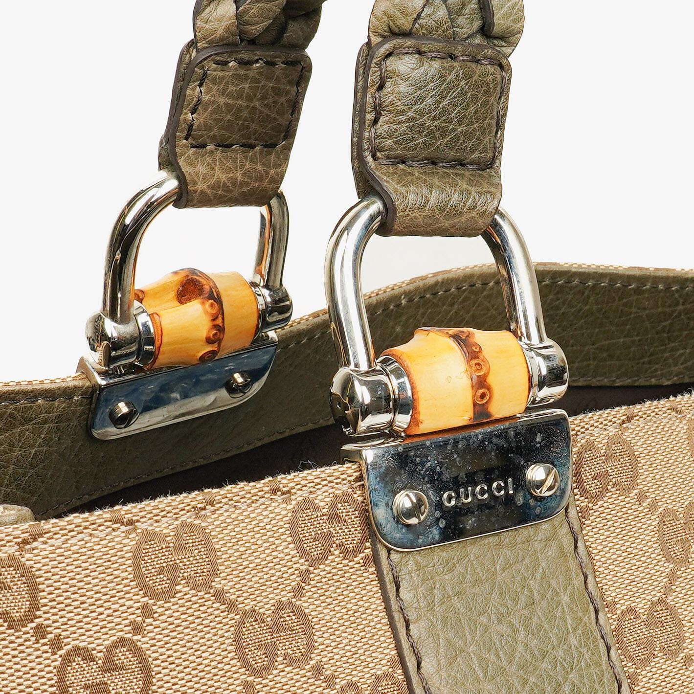 Gucci GG Monogram Canvas Top-Handle-Tasche in Beige mit Bambusgriff