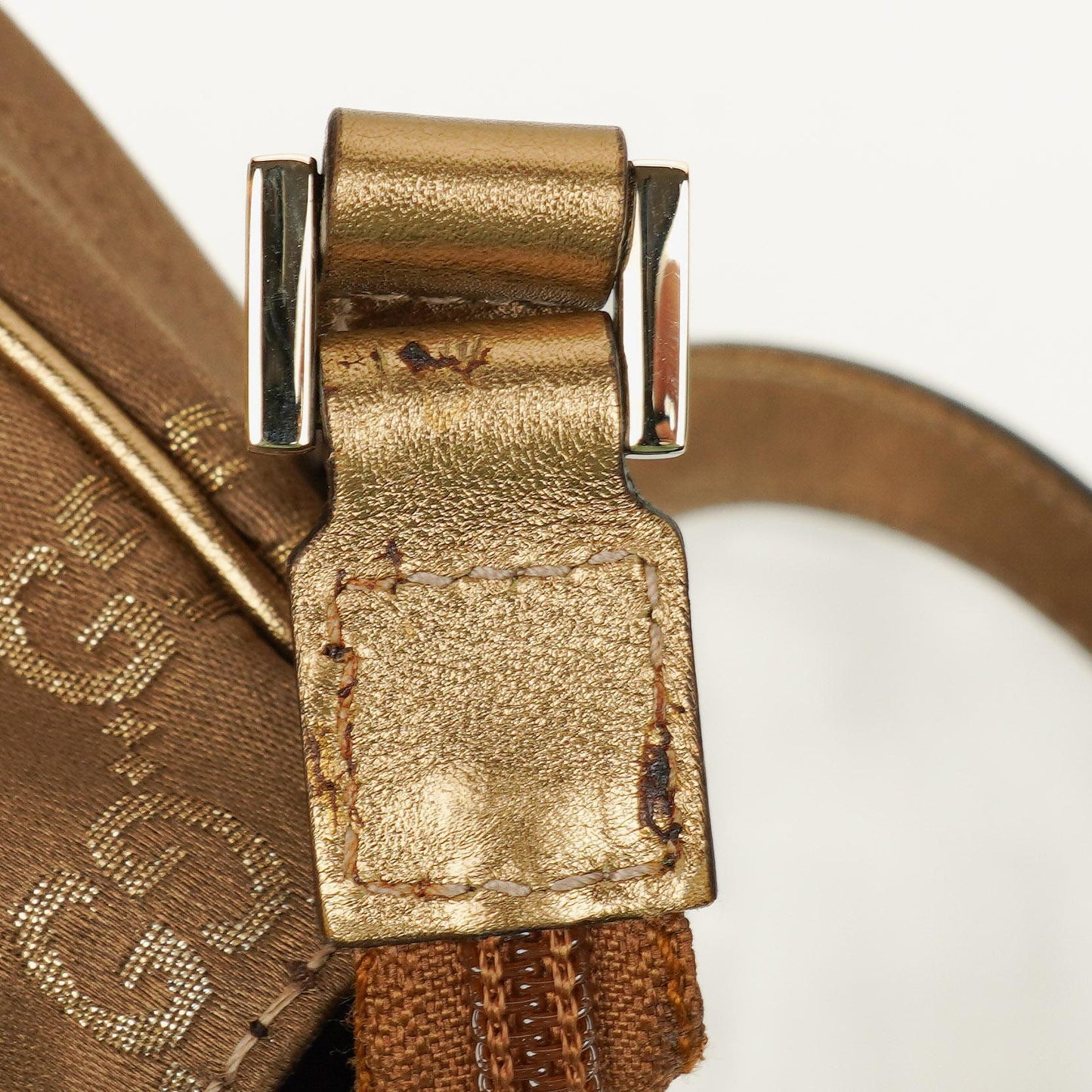 Gucci Abbey D-Ring Pochette aus GG Satin