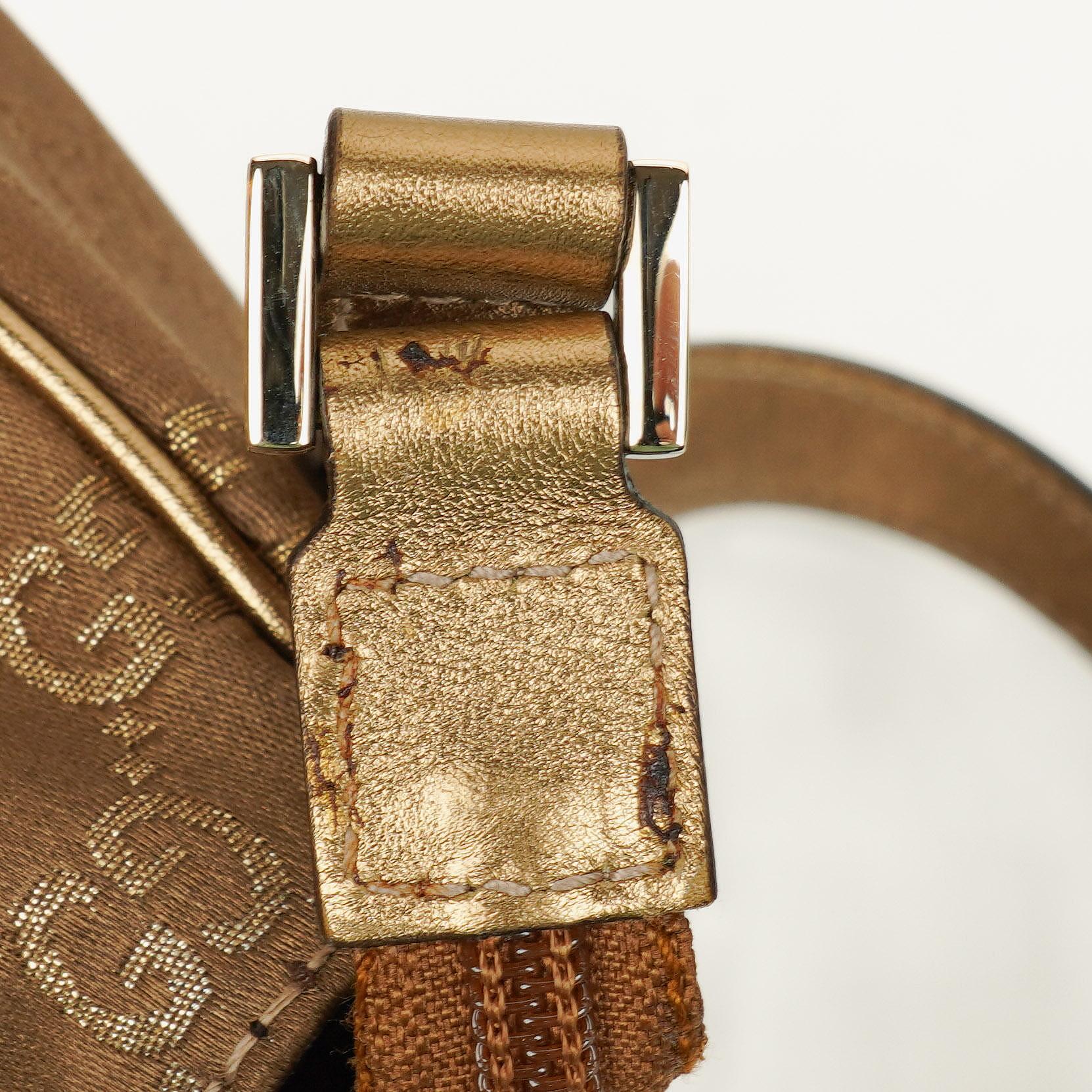 Gucci Abbey D-Ring Pochette aus GG Satin