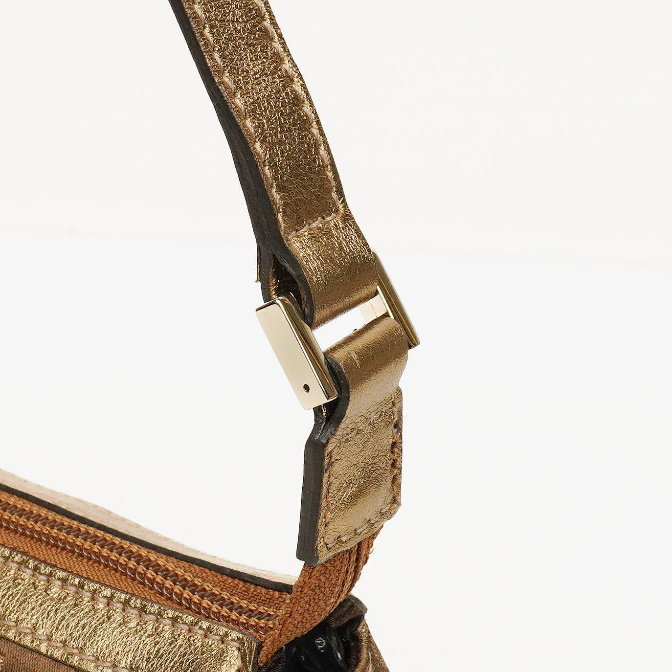 Gucci Abbey D-Ring Pochette aus GG Satin