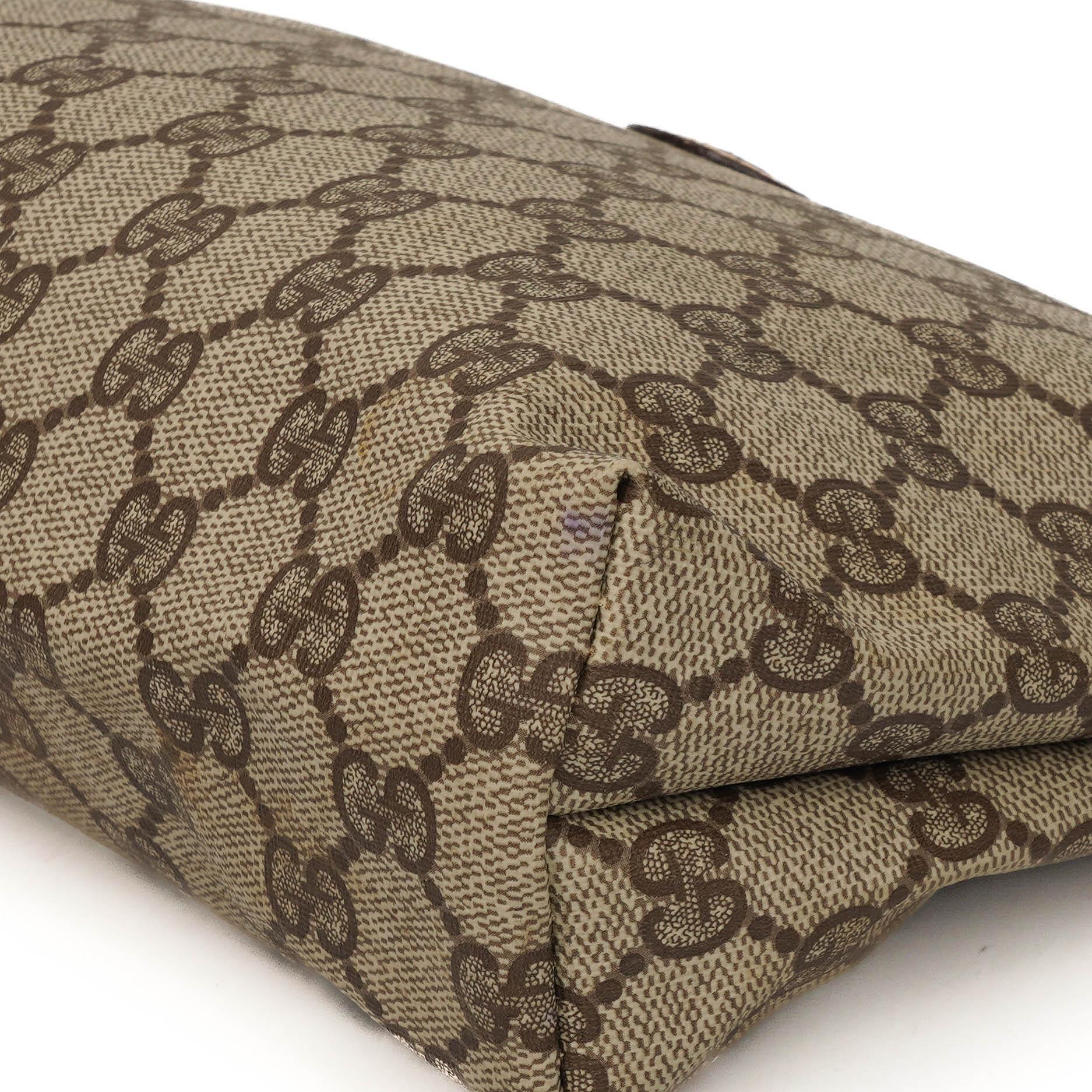 Gucci GG Supreme Monogram Clutch Tasche