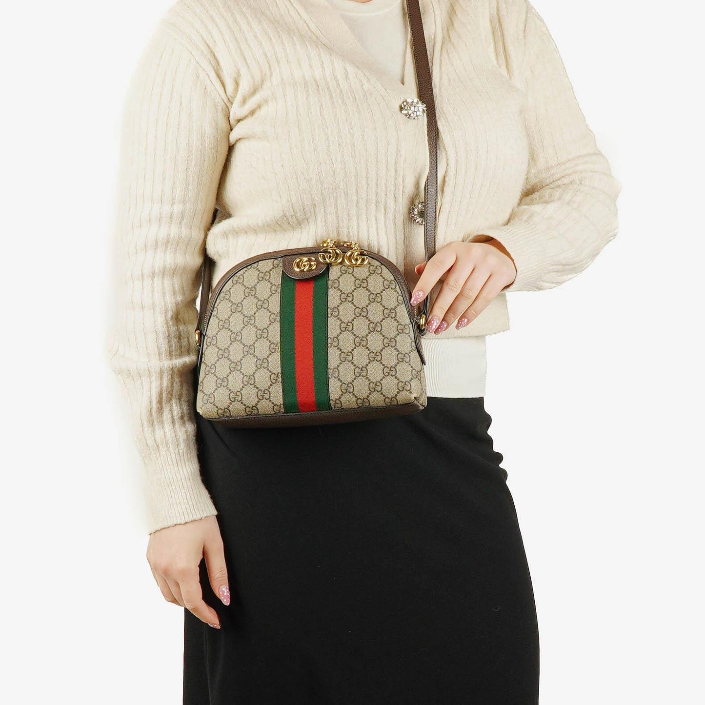 Gucci Kleine Ophidia Dome Schultertasche aus GG Supreme Monogram mit abgerundeter Oberseite