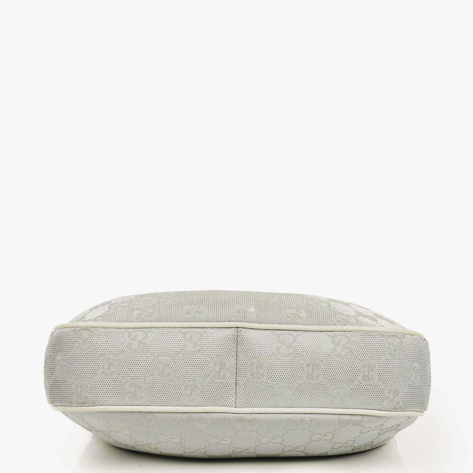 Gucci GG Supreme Pop Handtasche in Silber