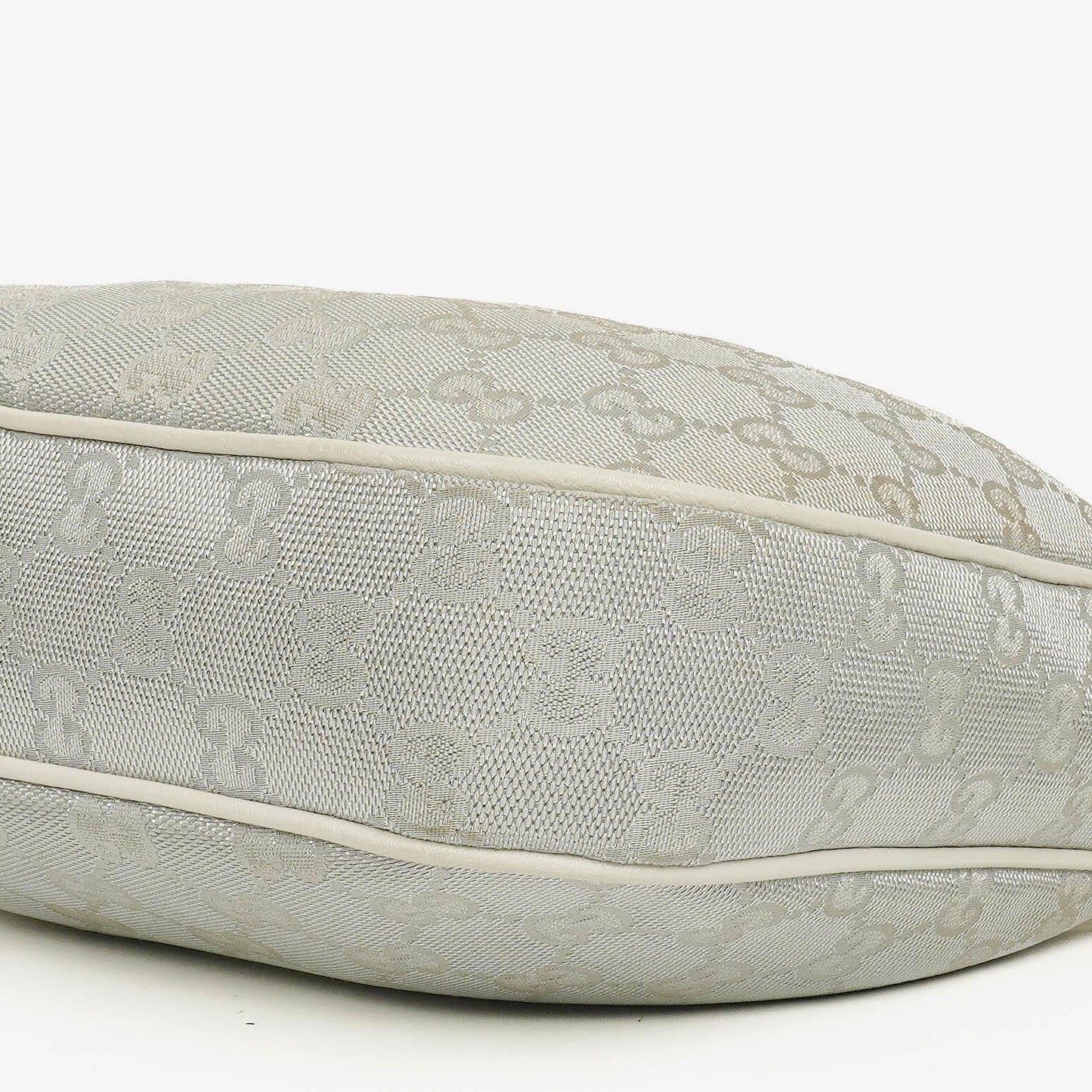 Gucci GG Supreme Pop Handtasche in Silber
