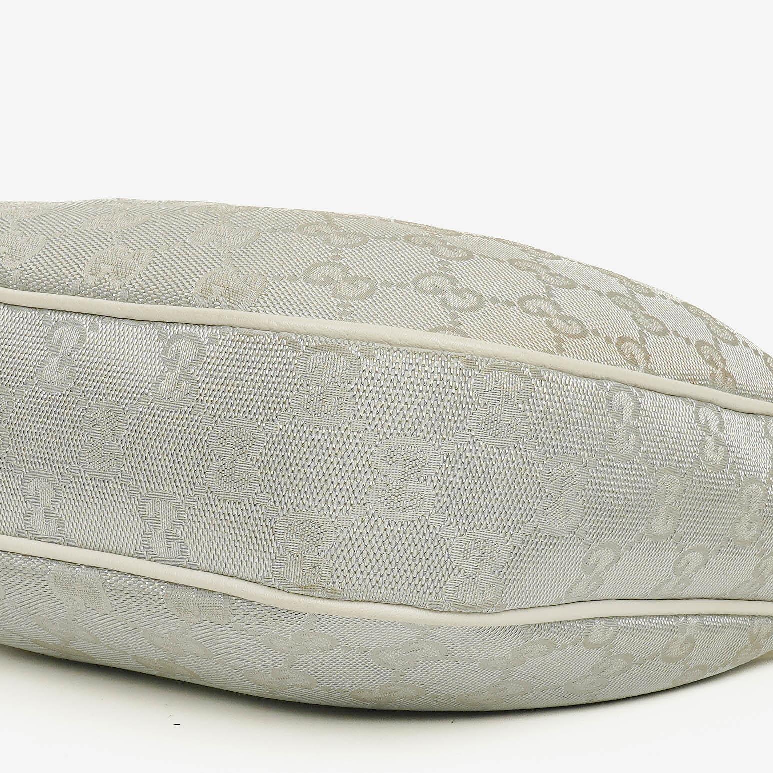 Gucci GG Supreme Pop Handtasche in Silber