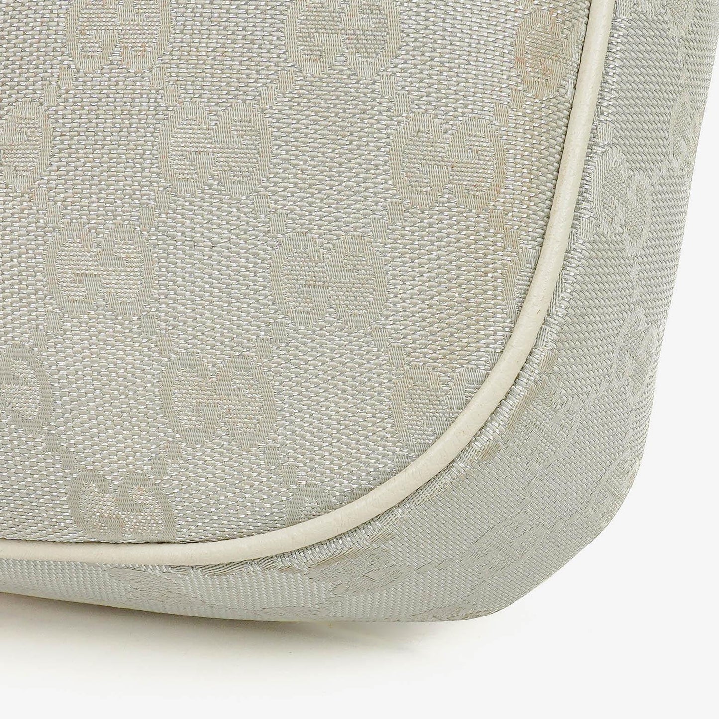 Gucci GG Supreme Pop Handtasche in Silber