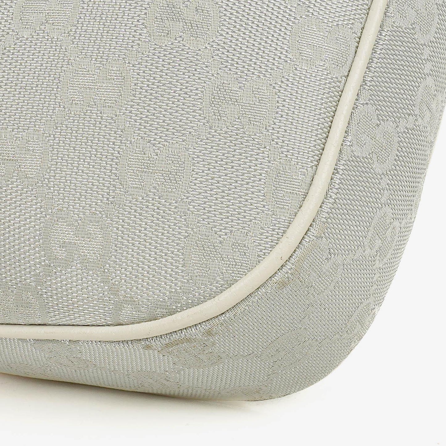 Gucci GG Supreme Pop Handtasche in Silber