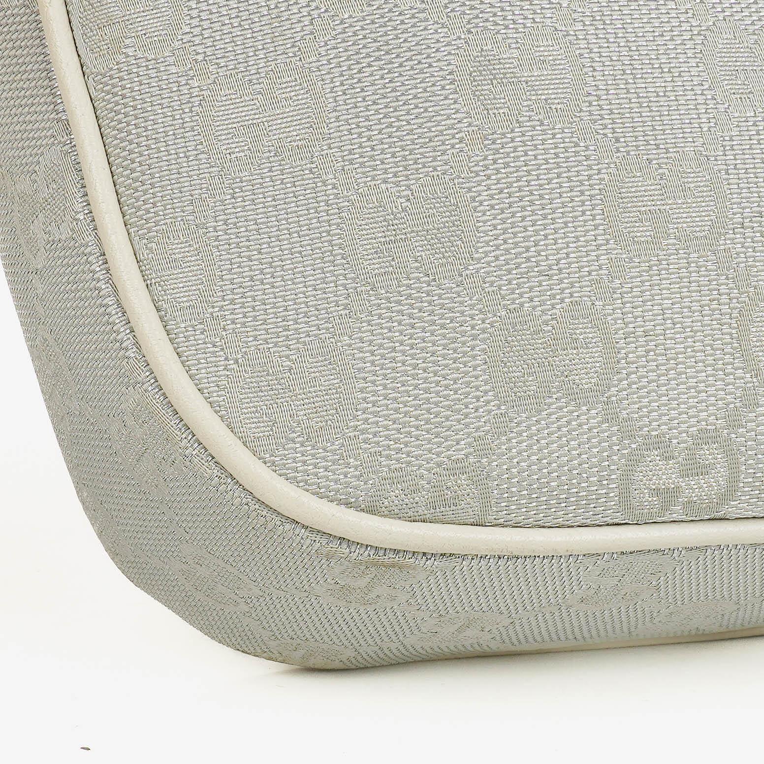 Gucci GG Supreme Pop Handtasche in Silber