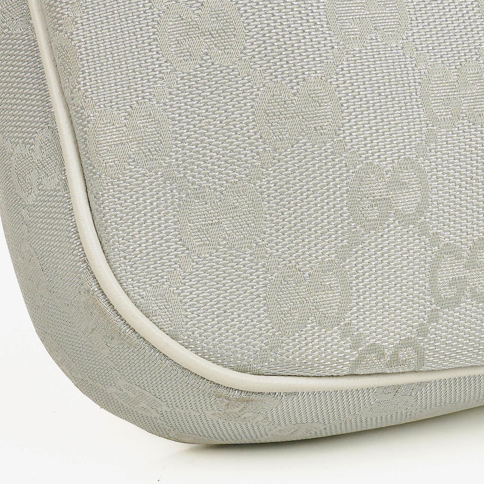 Gucci GG Supreme Pop Handtasche in Silber