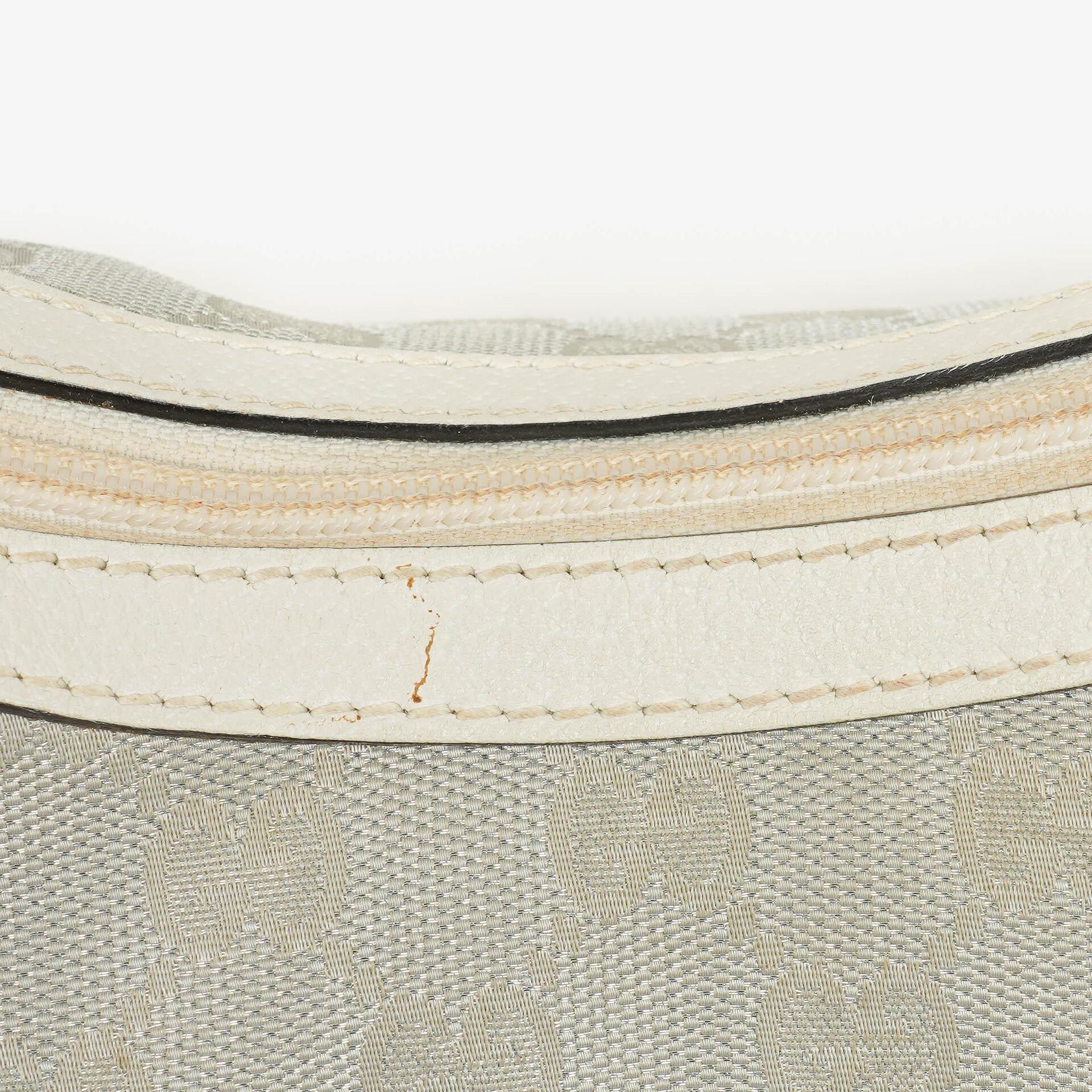 Gucci GG Supreme Pop Handtasche in Silber