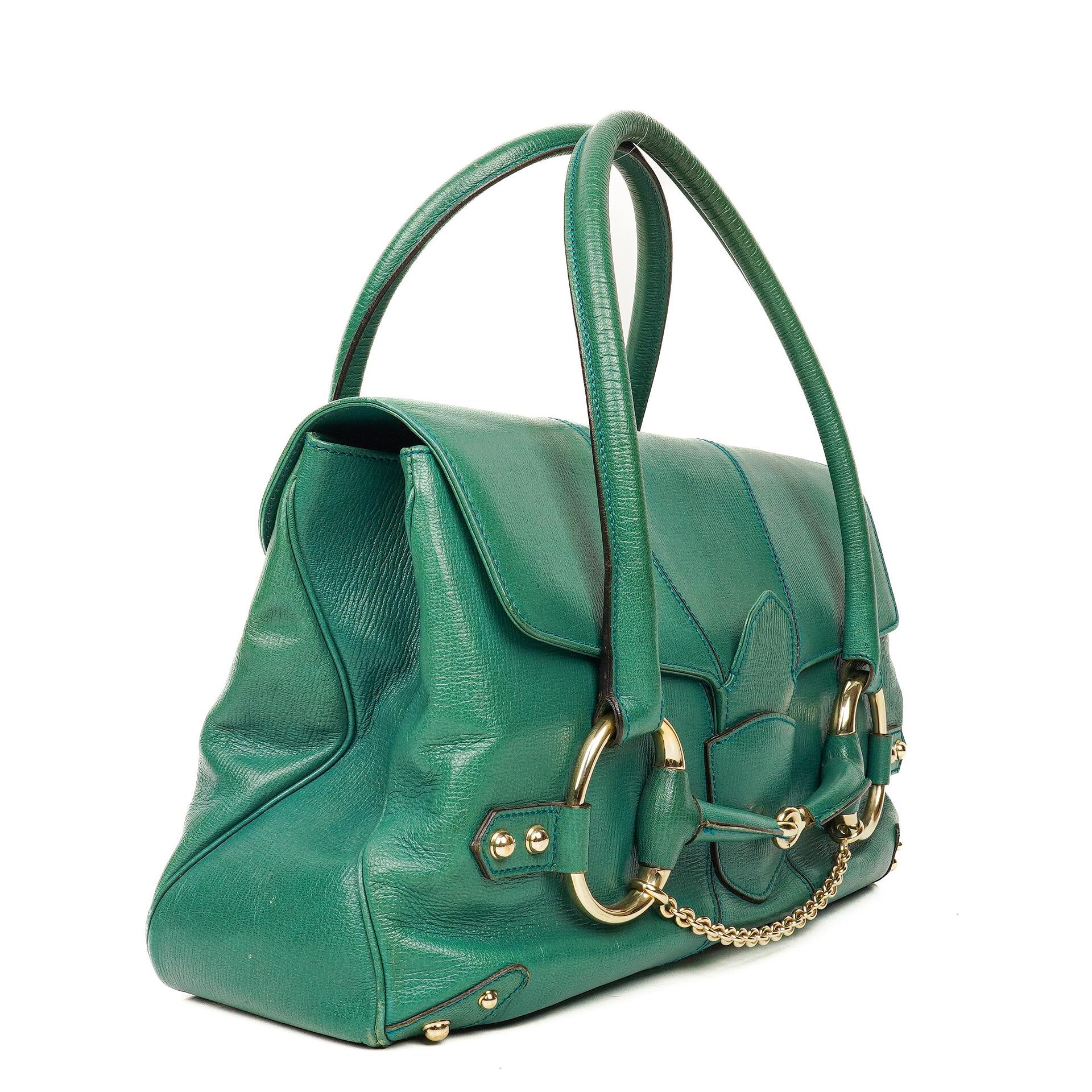Gucci Horsebit Chain Flap Bag Large aus genarbtem Kalbsleder