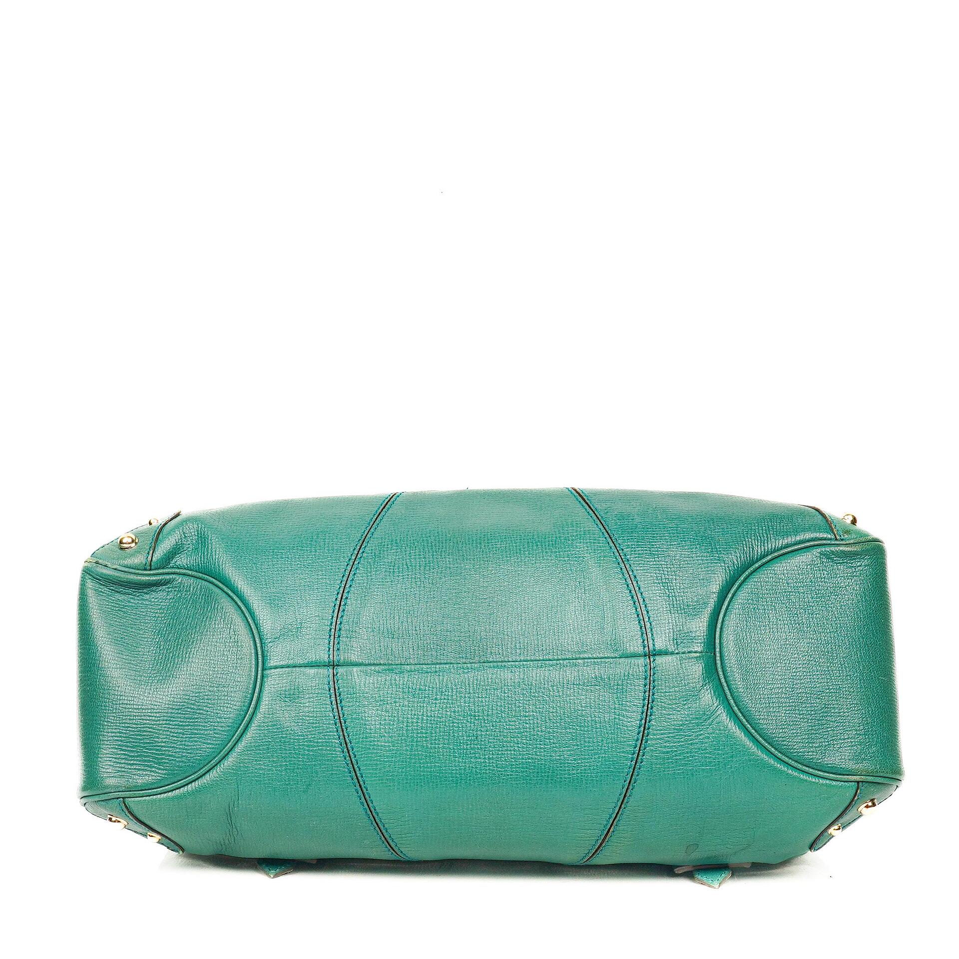 Gucci Horsebit Chain Flap Bag Large aus genarbtem Kalbsleder