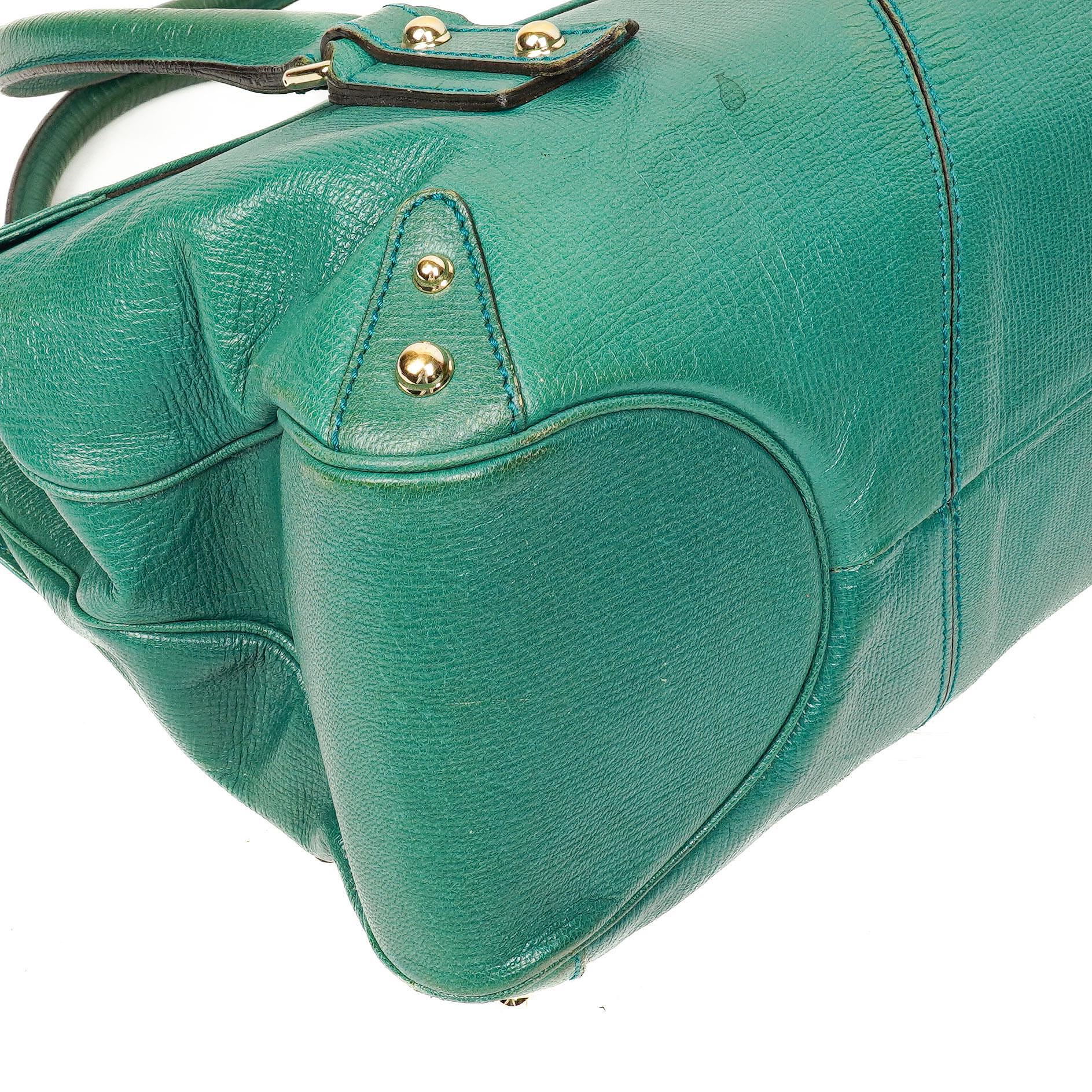 Gucci Horsebit Chain Flap Bag Large aus genarbtem Kalbsleder