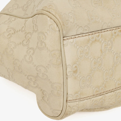 Gucci Suckey Hobo-Tasche aus neutralem Guccissima Leder