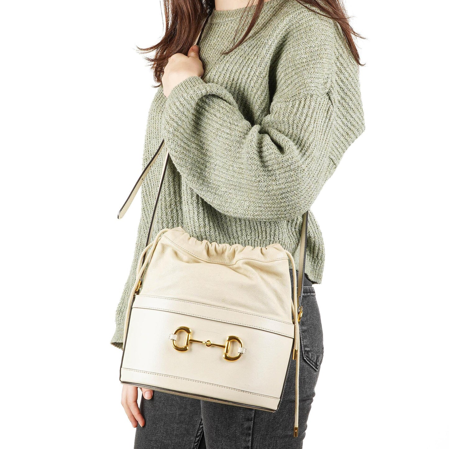 Gucci Horsebit 1955 Azalea Sakai Kalbsleder Mystic Weiß Beuteltasche mit Kordelzug