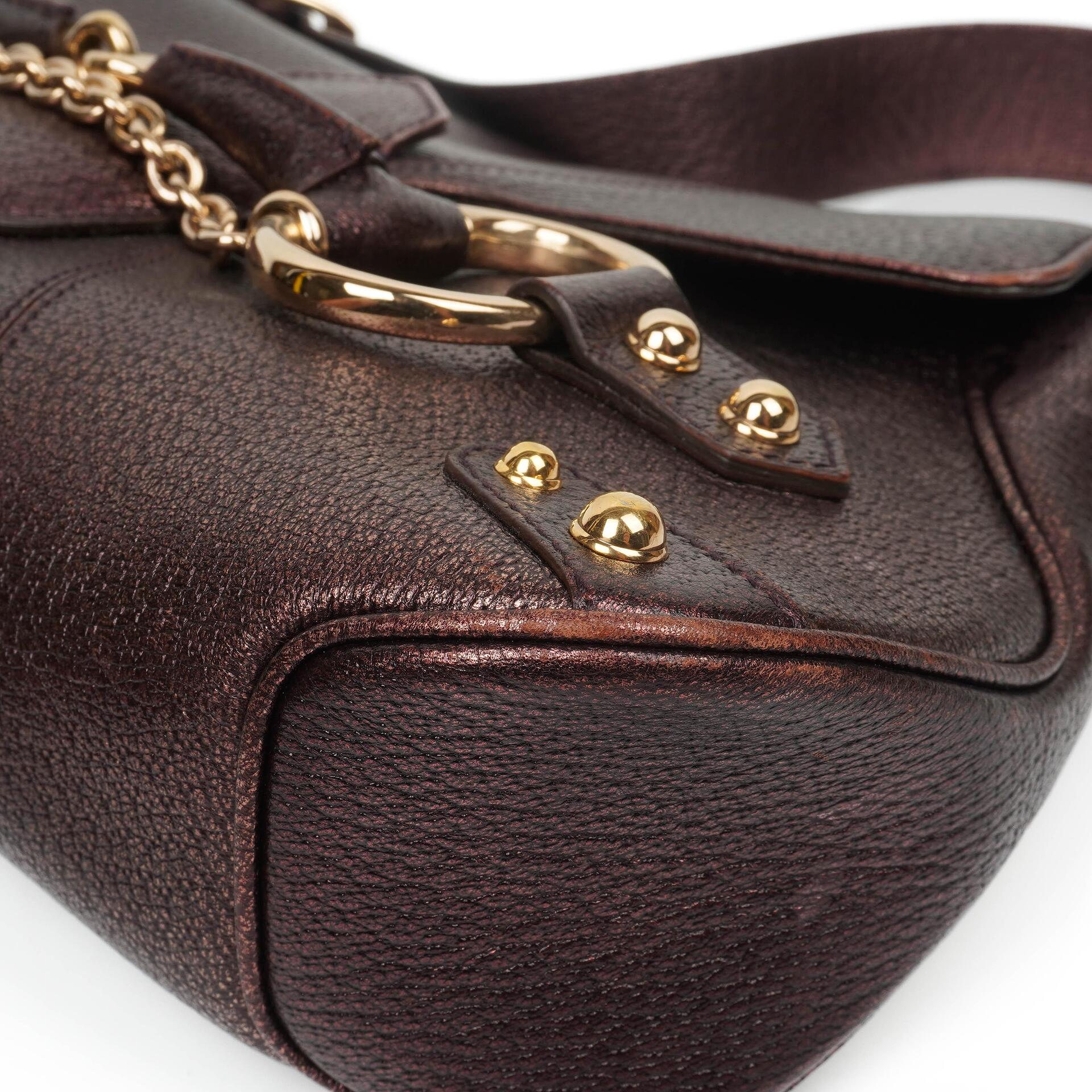 Gucci Horsebit Schultertasche mit Klappe aus lila Leder