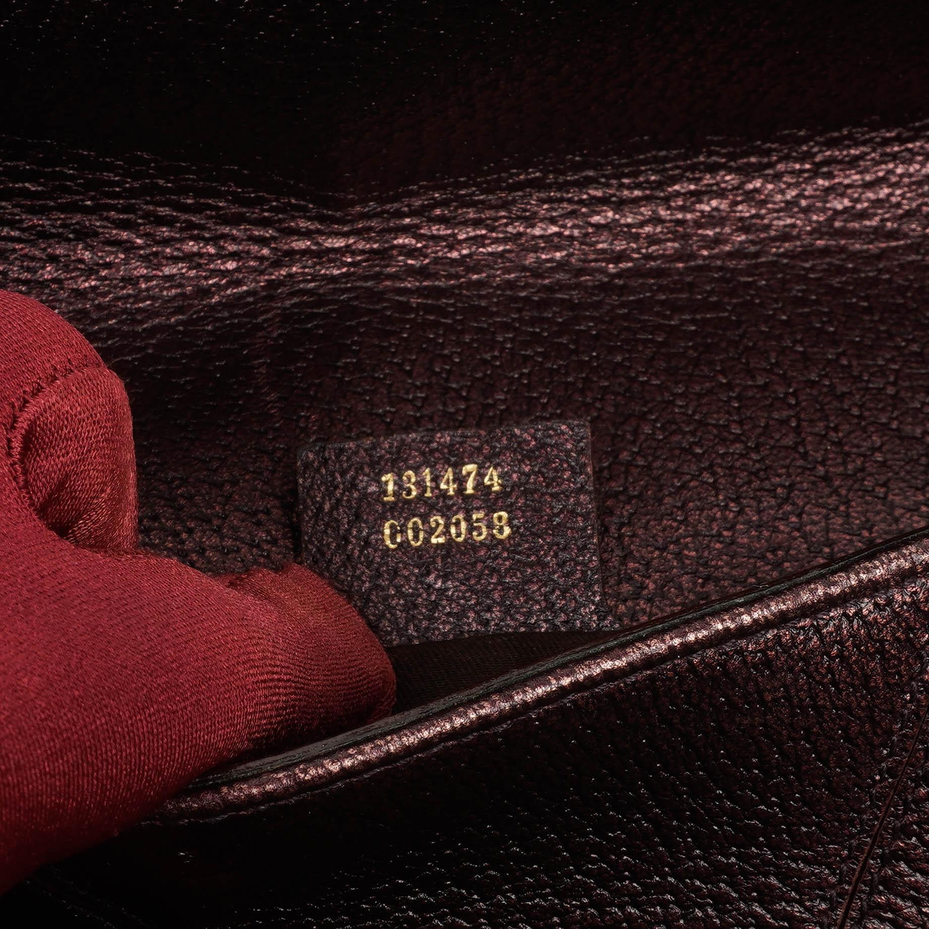 Gucci Horsebit Schultertasche mit Klappe aus lila Leder