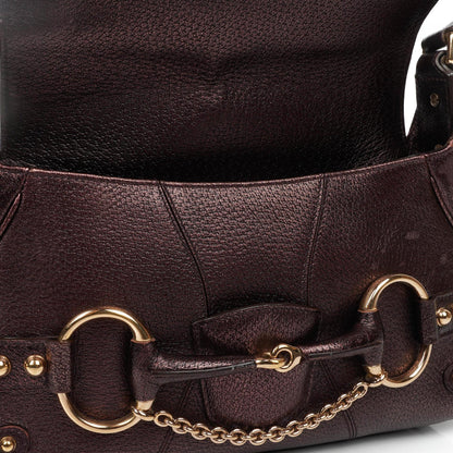 Gucci Horsebit Schultertasche mit Klappe aus lila Leder