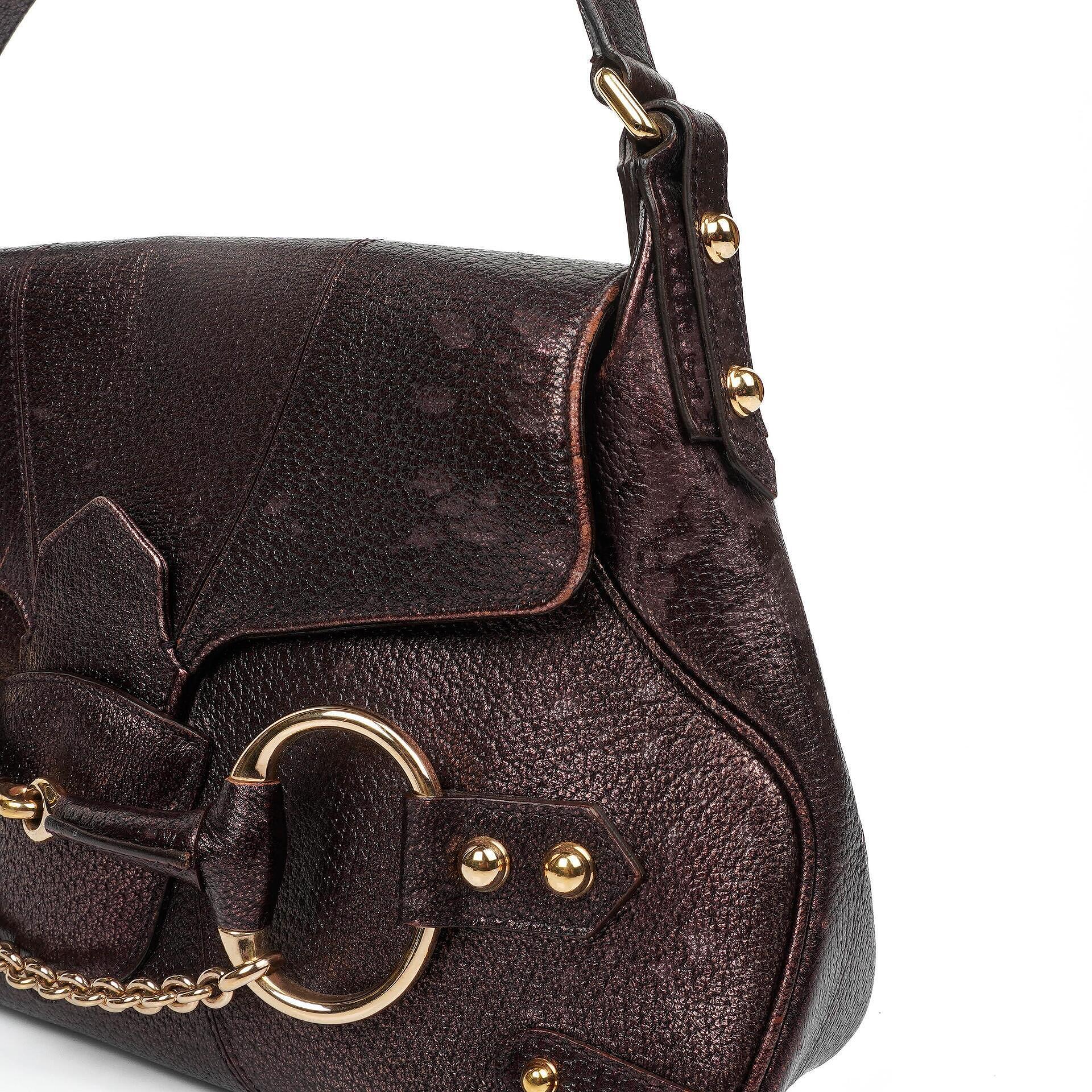 Gucci Horsebit Schultertasche mit Klappe aus lila Leder