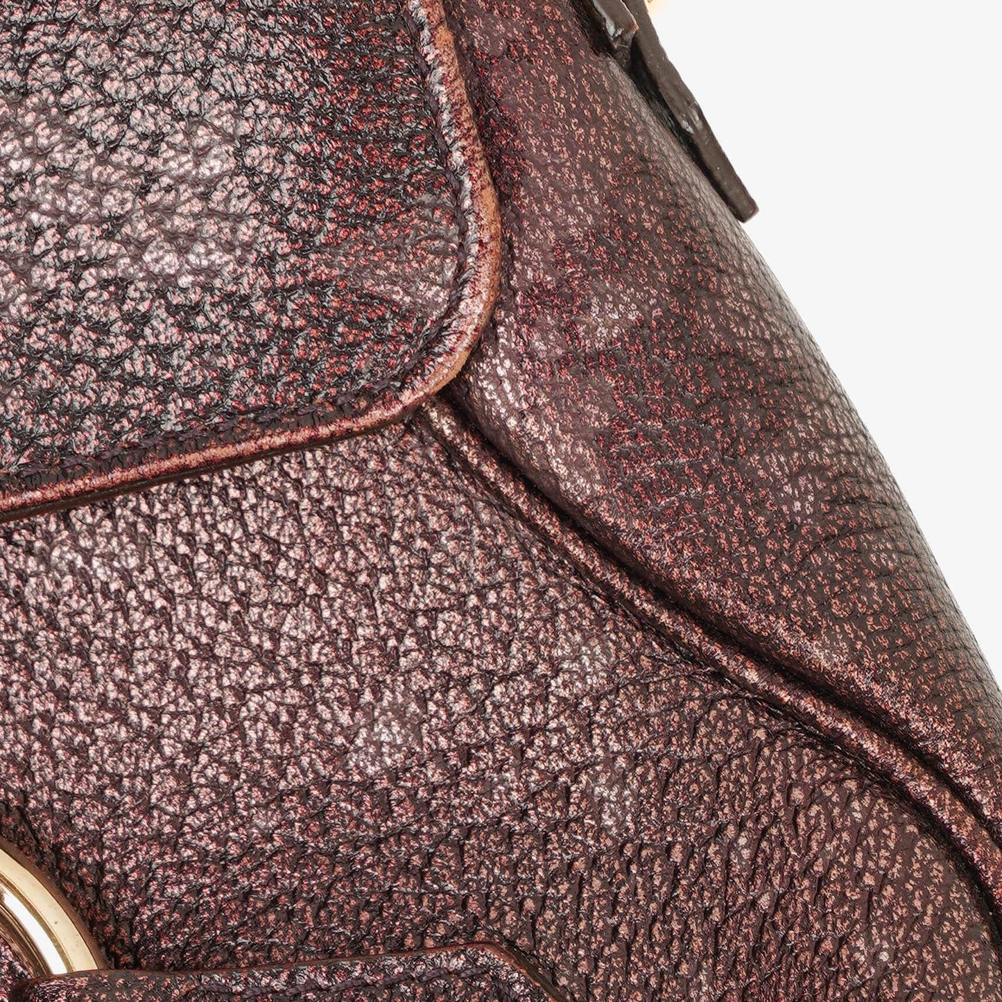 Gucci Horsebit Schultertasche mit Klappe aus lila Leder