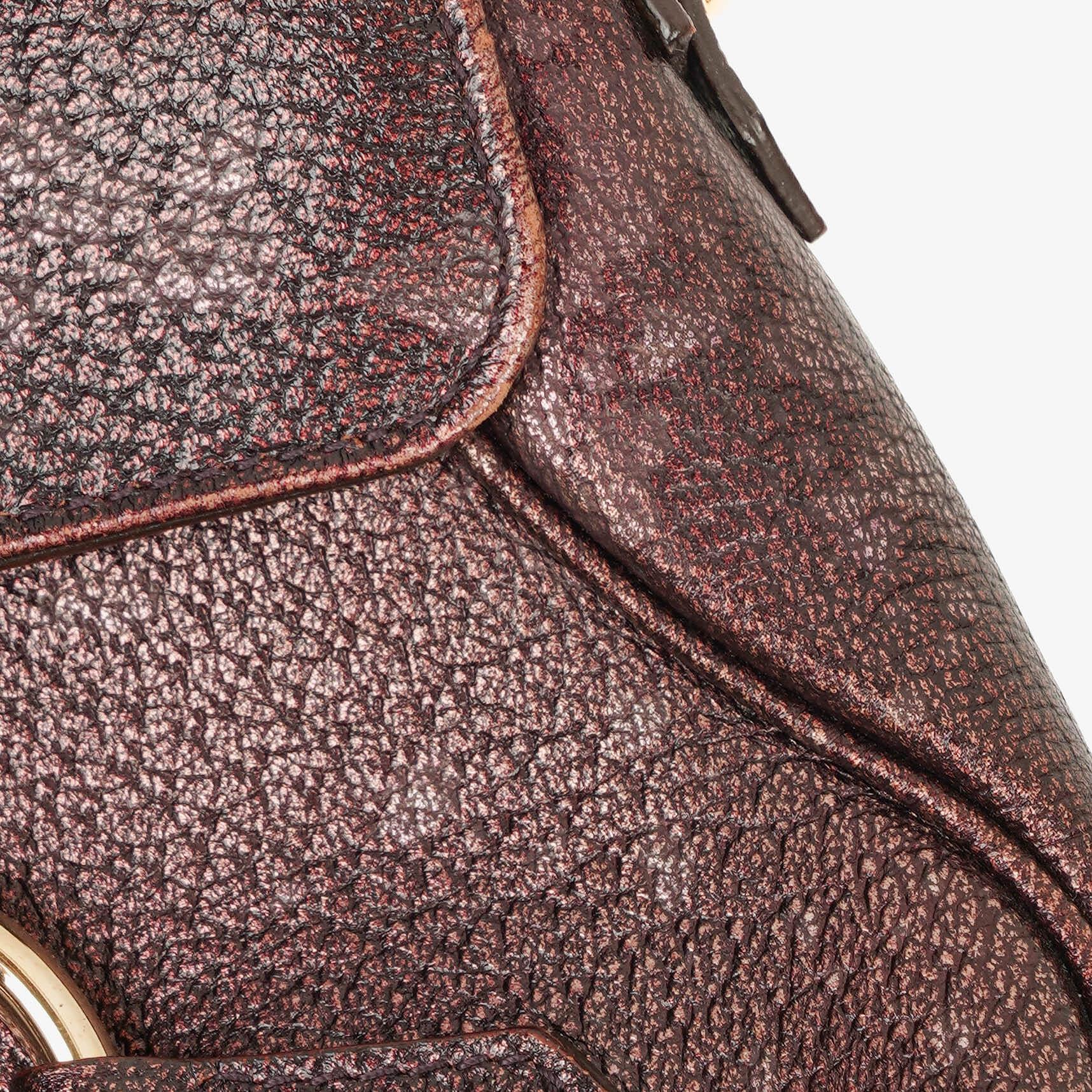Gucci Horsebit Schultertasche mit Klappe aus lila Leder