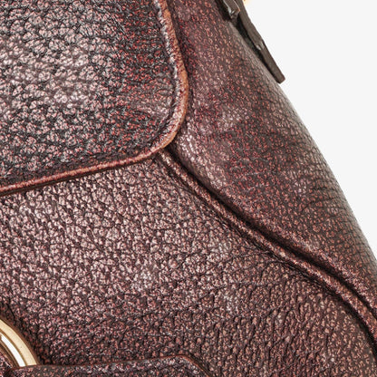 Gucci Horsebit Schultertasche mit Klappe aus lila Leder