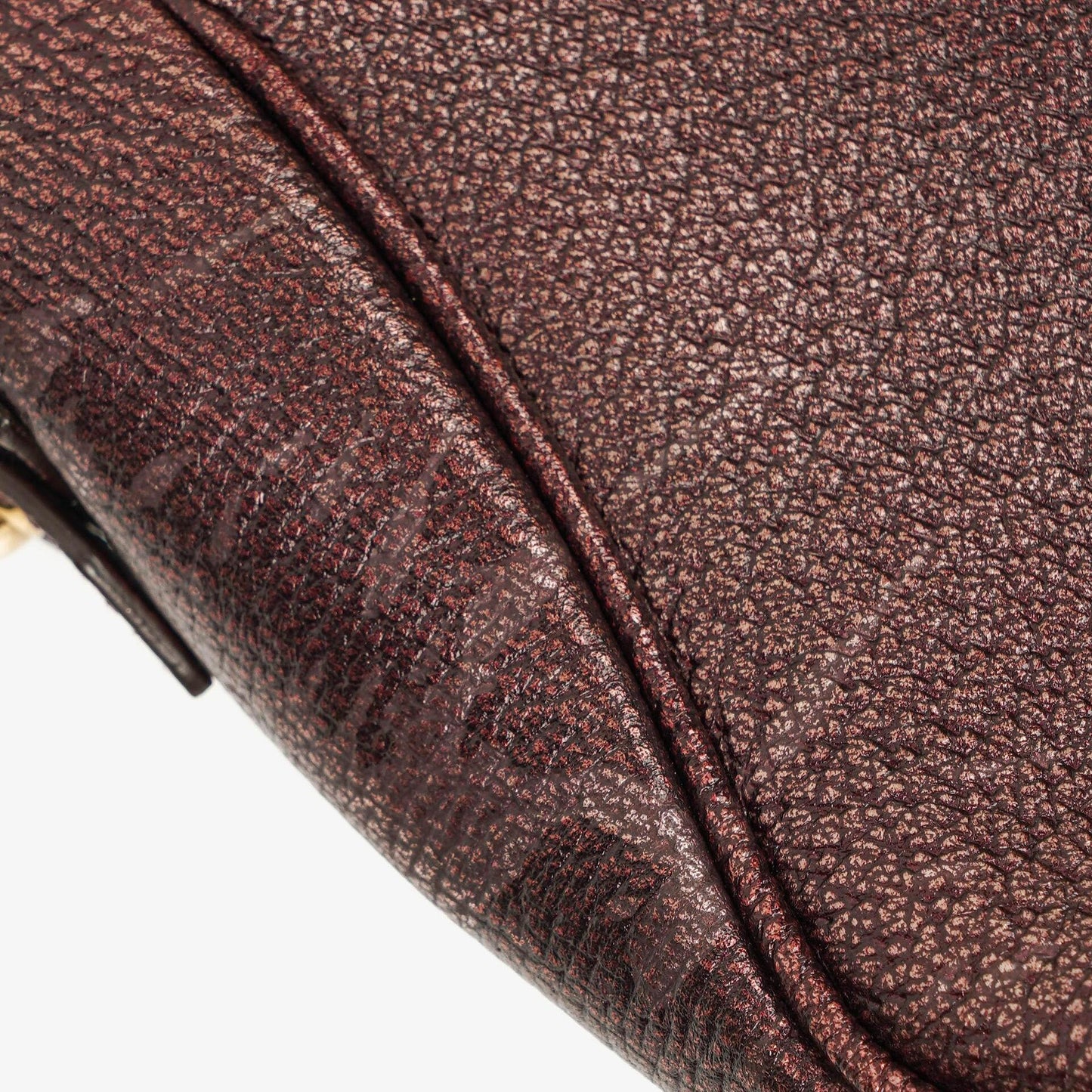 Gucci Horsebit Schultertasche mit Klappe aus lila Leder