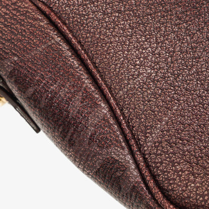 Gucci Horsebit Schultertasche mit Klappe aus lila Leder